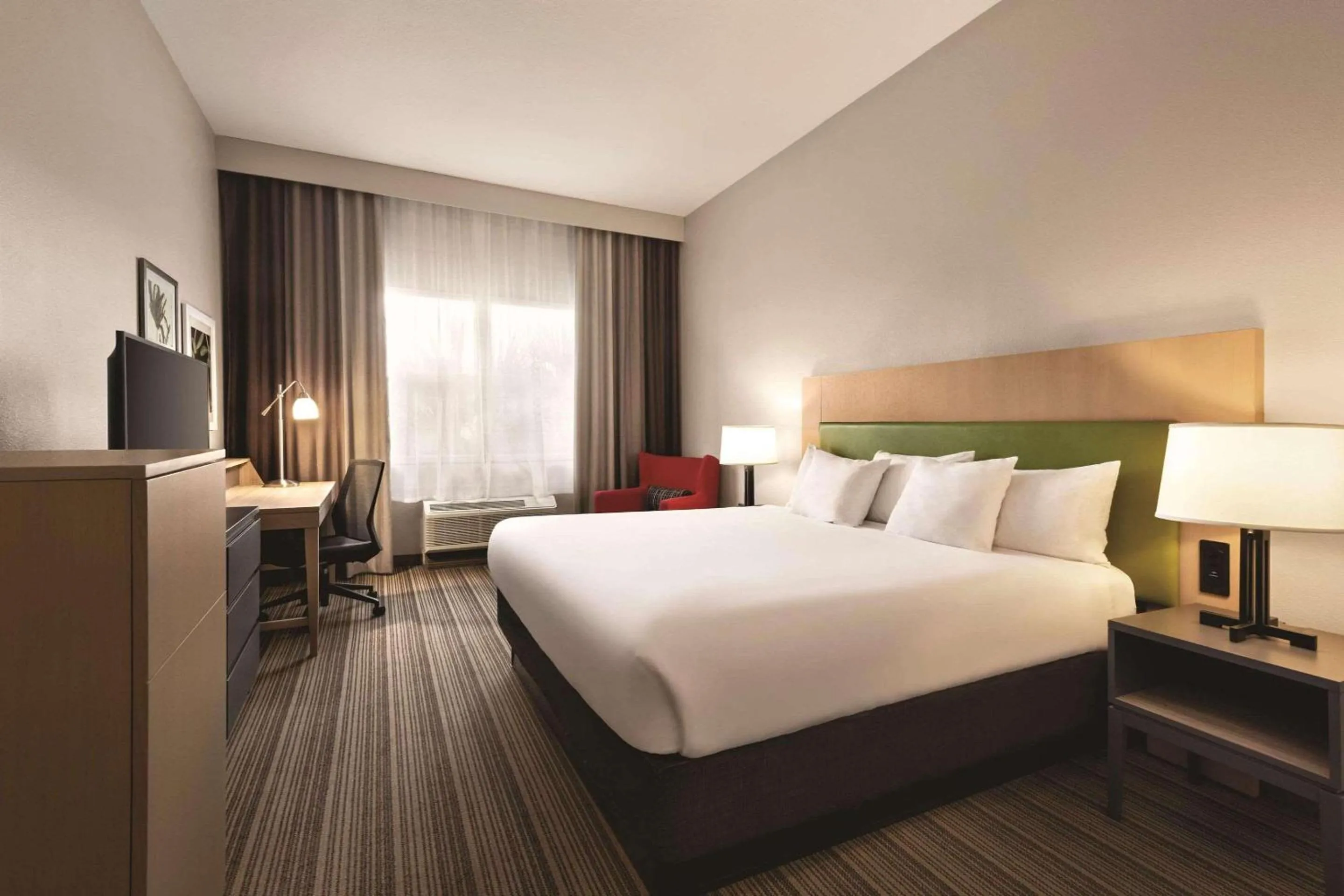 Bedroom, Bed in Country Inn & Suites by Radisson, Bradenton-Lakewood-Ranch, FL