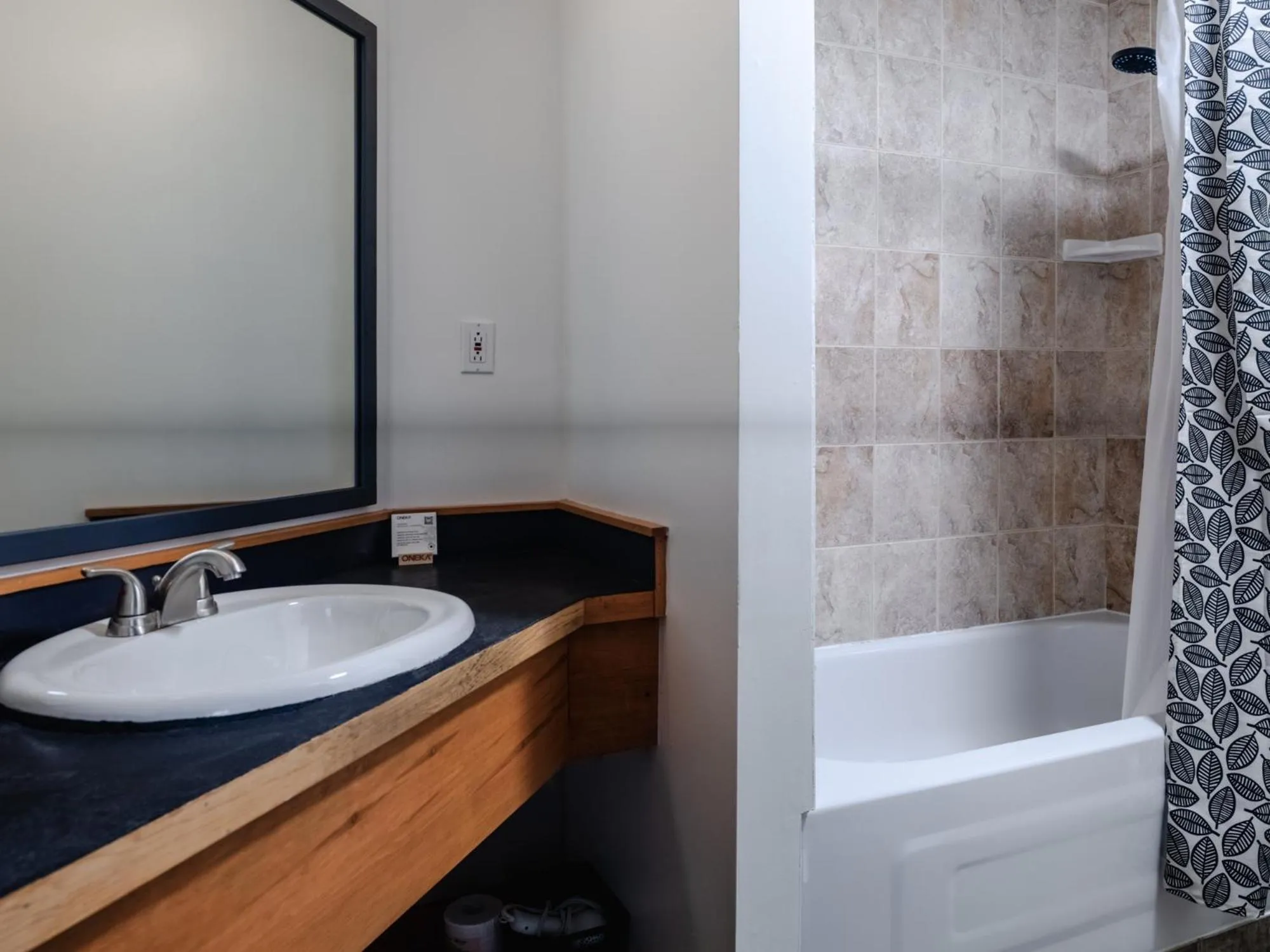 Shower in Le Relais des Hautes Gorges