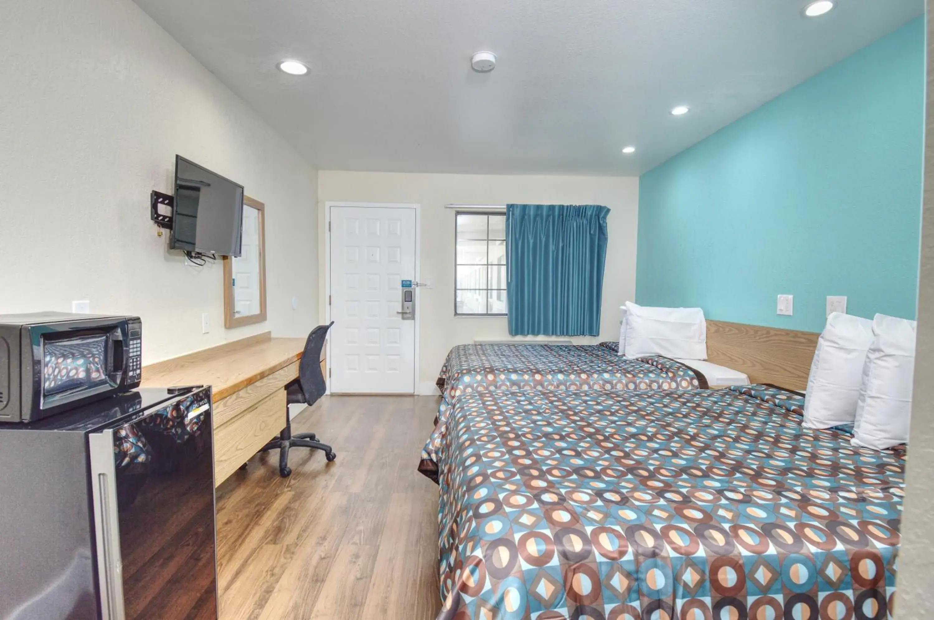 Photo of the whole room, Bed in Vagabond Inn Buttonwillow North I-5 Photo of the whole room, Bed in Vagabond Inn Buttonwillow North I-5