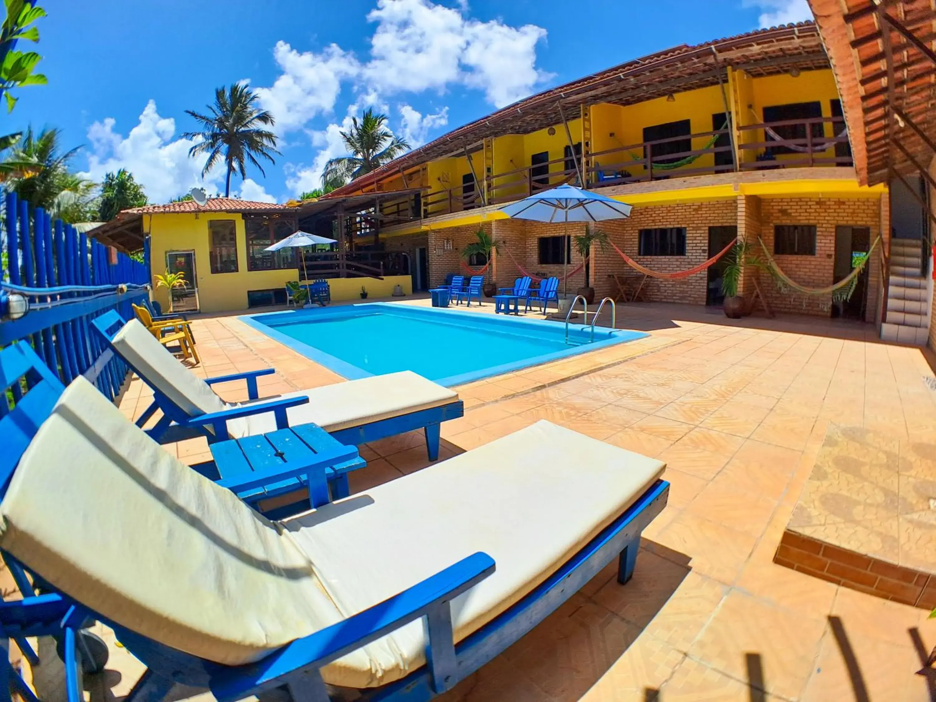 Triple Room with Pool View in Pousada Praia do Amor Pipa Triple Room with Pool View in Pousada Praia do Amor Pipa