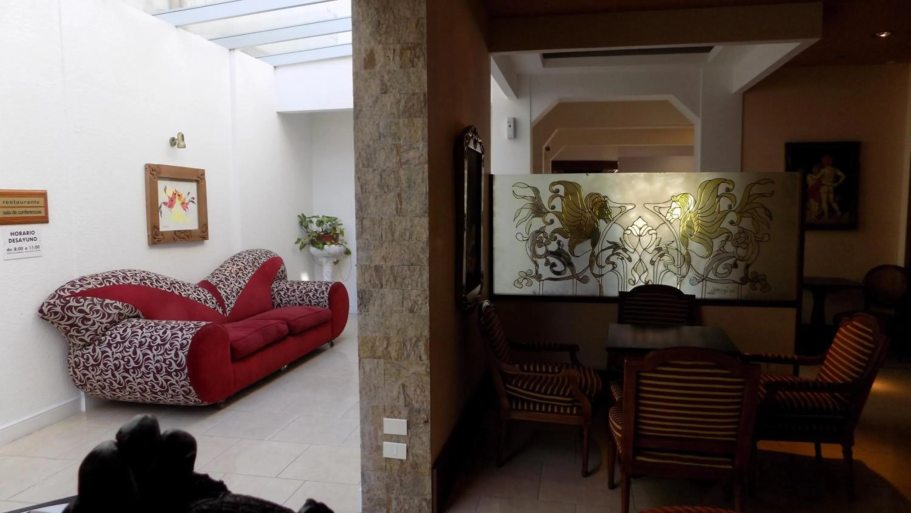 Seating area in Hotel Concorde