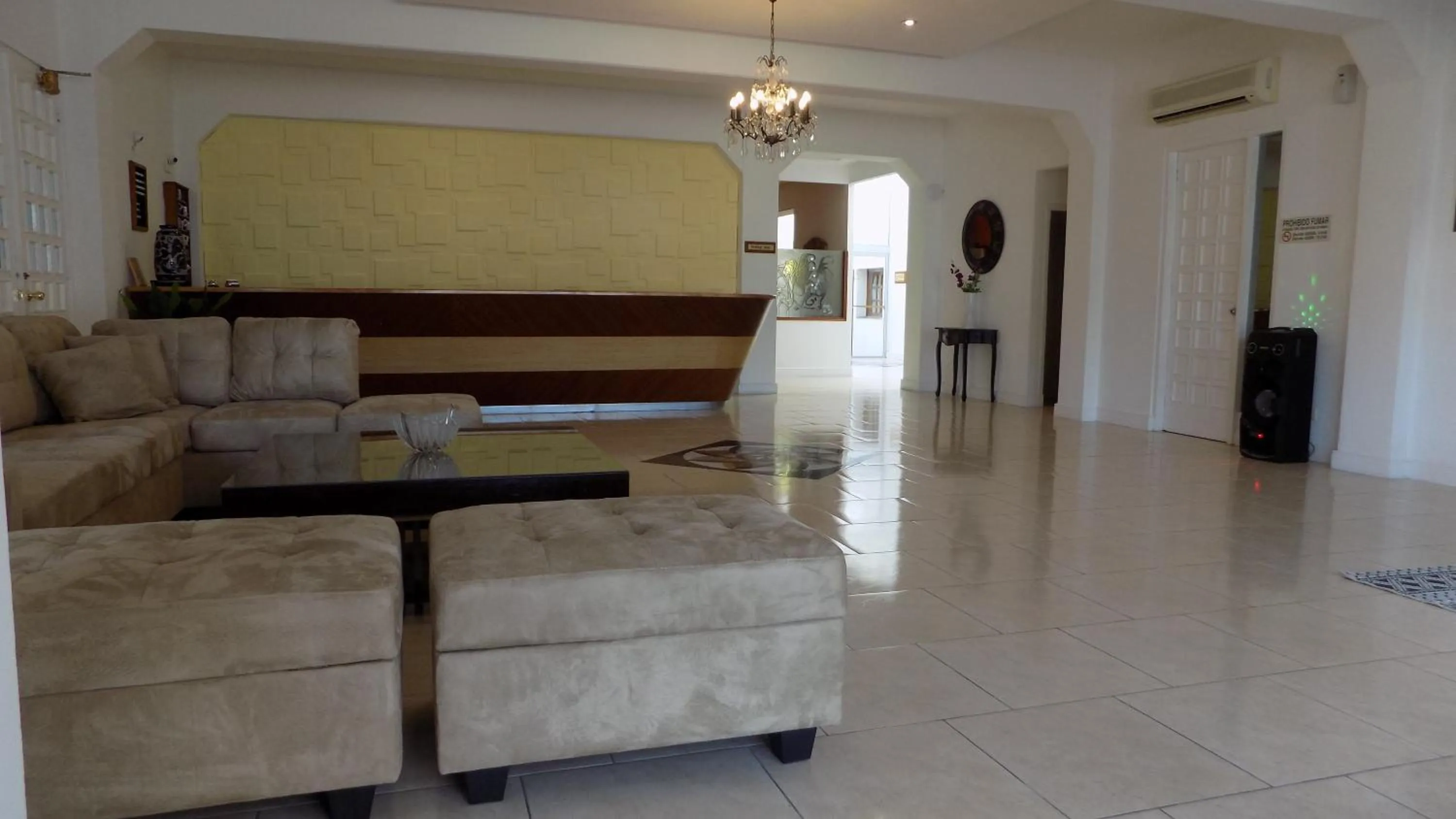 Seating area in Hotel Concorde