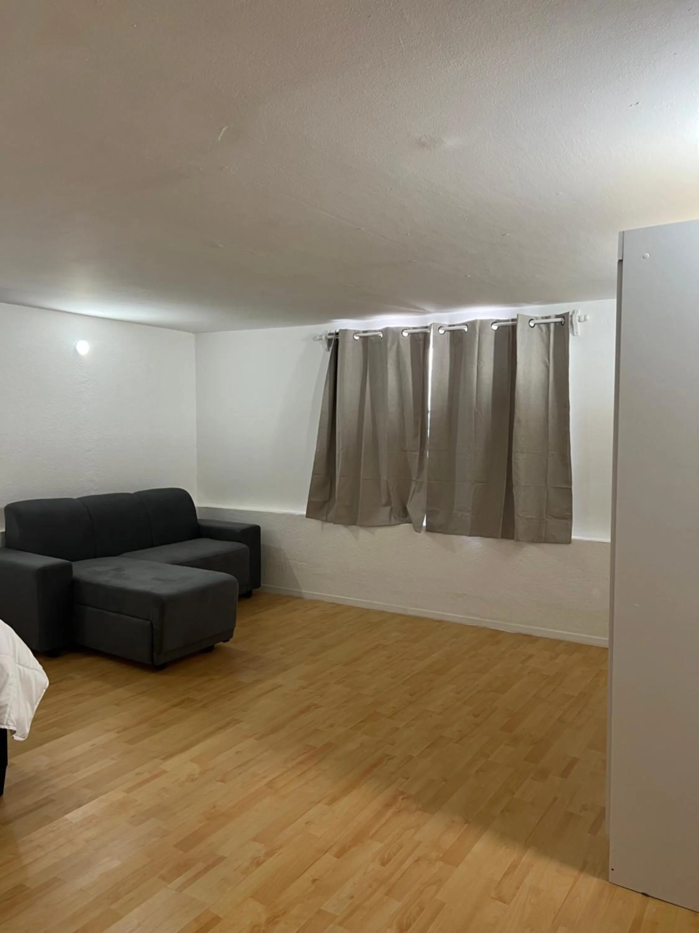 Bedroom in Hotel Concorde