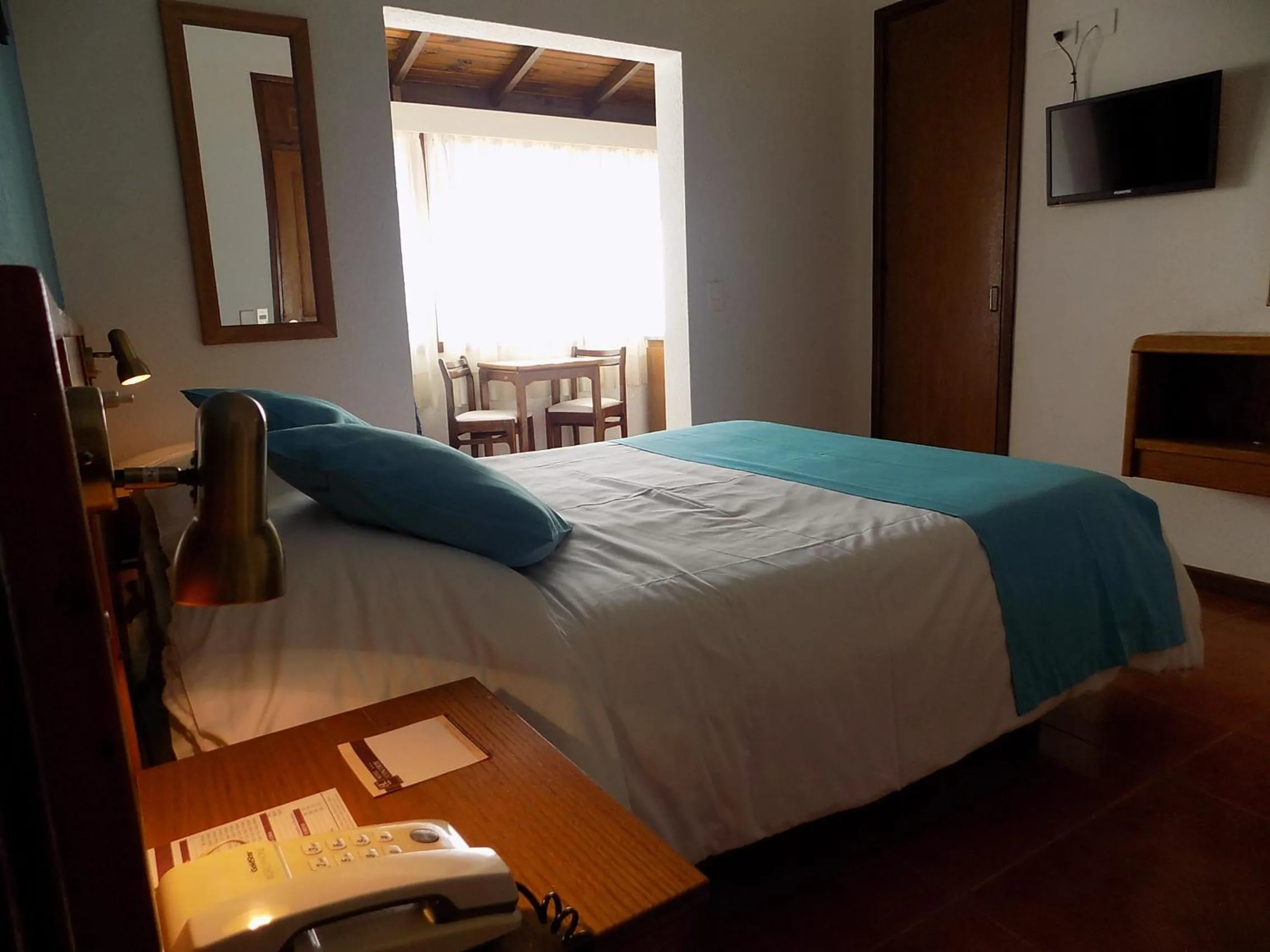 Photo of the whole room, Bed in Hotel Concorde