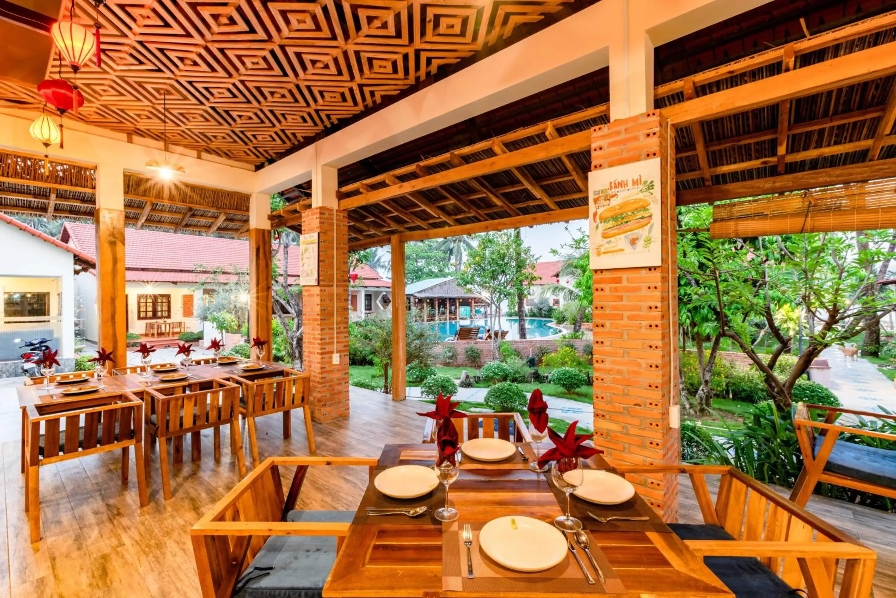 Restaurant/places to eat in Hula Hula Seafront Phu Quoc Restaurant/places to eat in Hula Hula Seafront Phu Quoc
