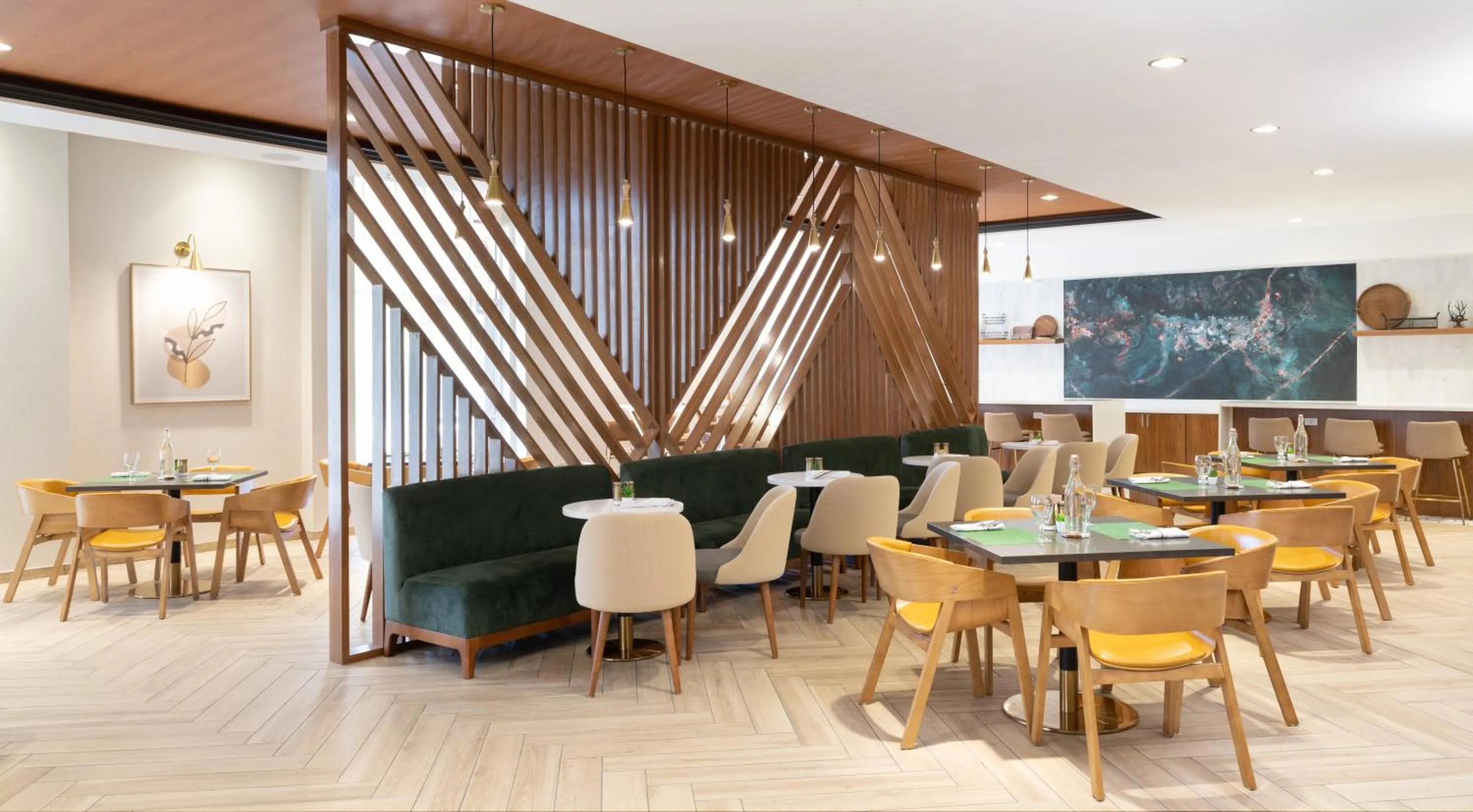 Restaurant/places to eat in DoubleTree by Hilton Houston Westchase