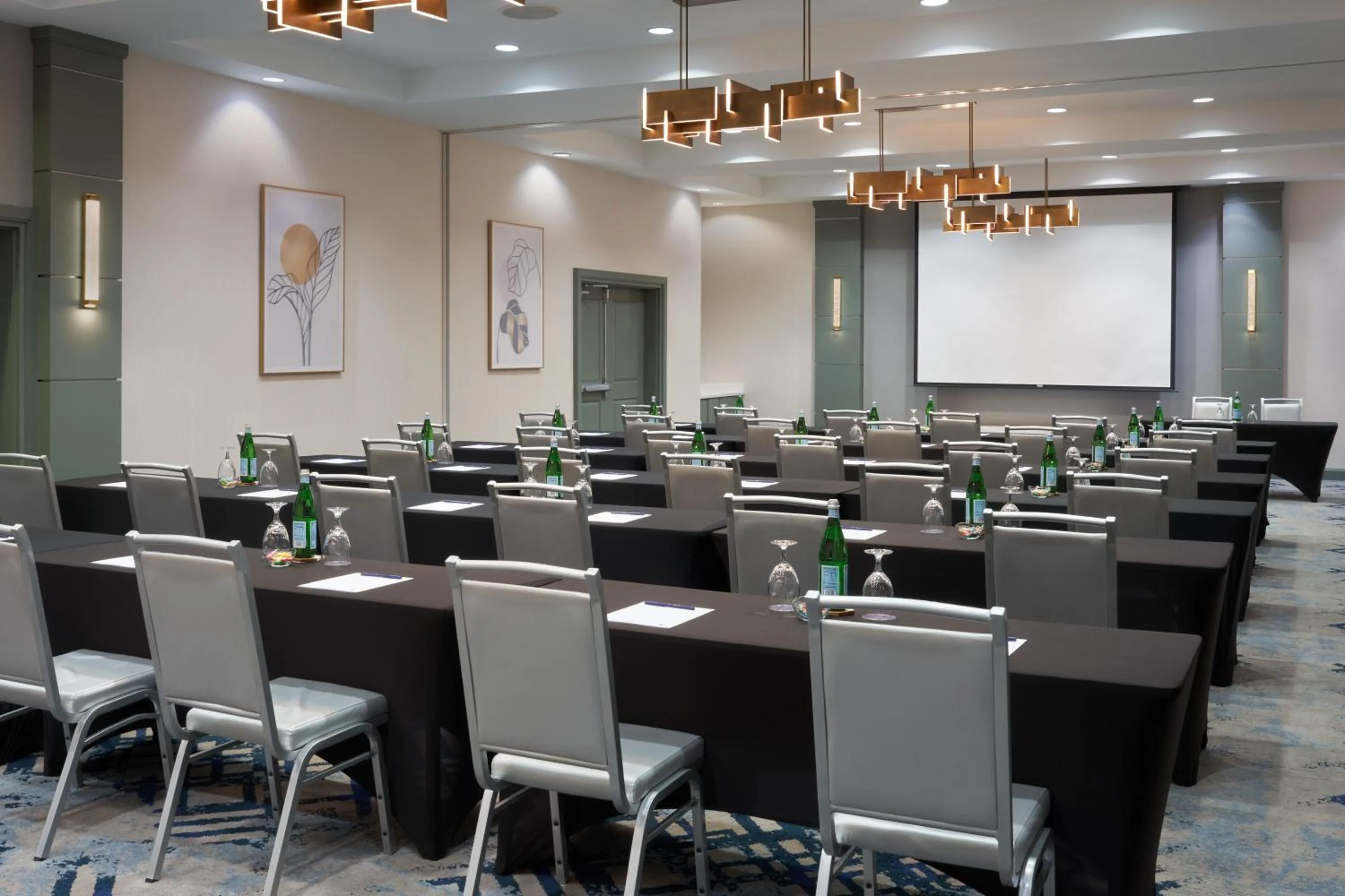Meeting/conference room in DoubleTree by Hilton Houston Westchase
