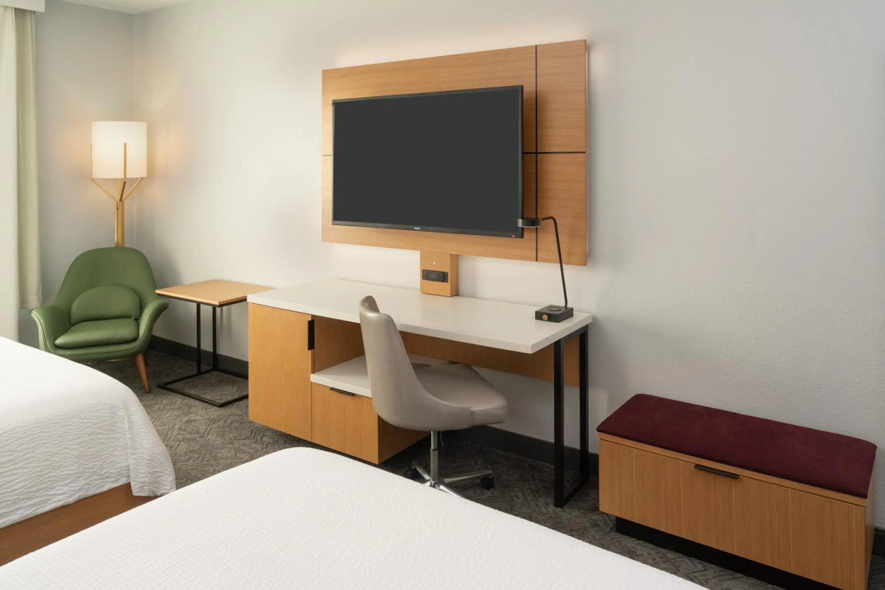 Bed in DoubleTree by Hilton Houston Westchase Bed in DoubleTree by Hilton Houston Westchase