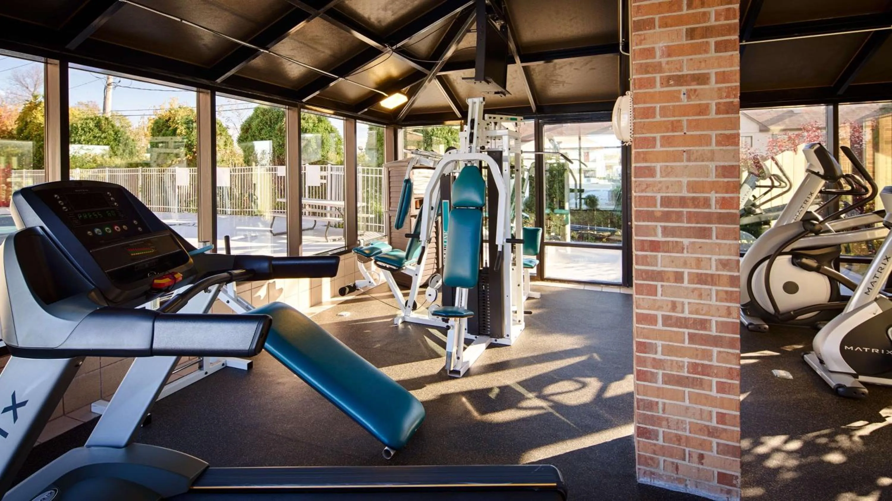 Fitness centre/facilities in Best Western Inn of St. Charles