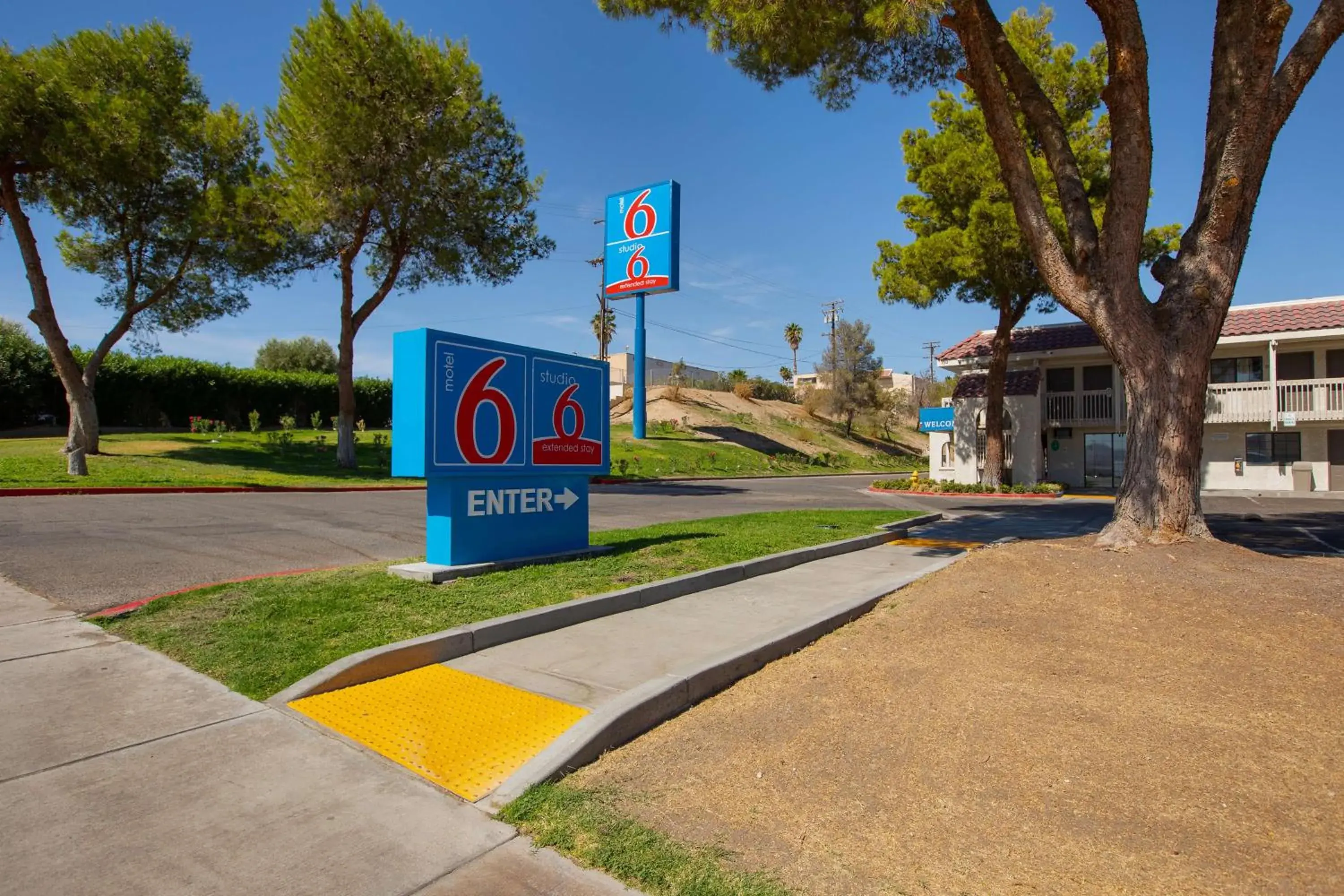 Property building in Motel 6-Barstow, CA Property building in Motel 6-Barstow, CA