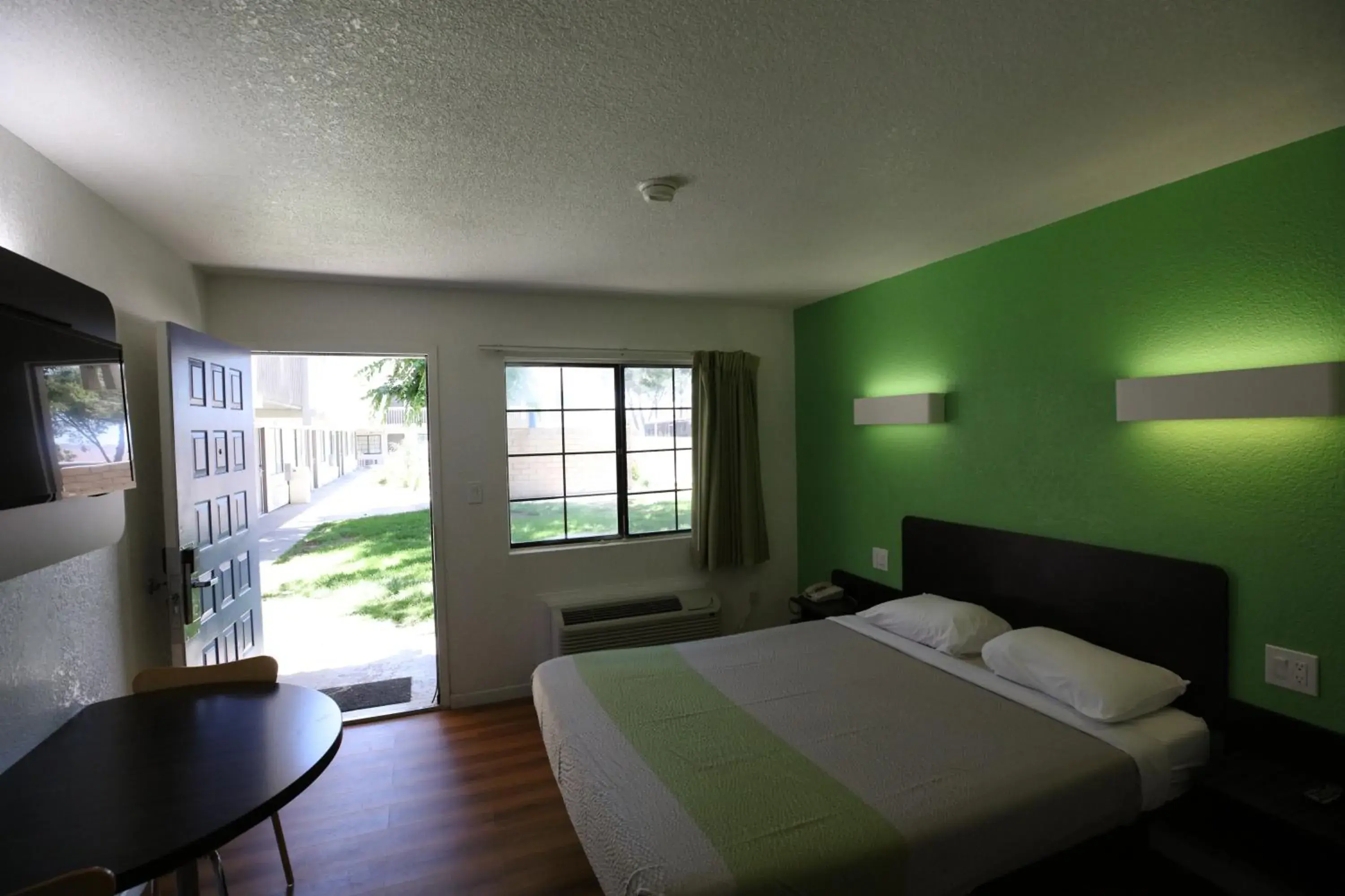 Photo of the whole room, Bed in Motel 6-Barstow, CA Photo of the whole room, Bed in Motel 6-Barstow, CA