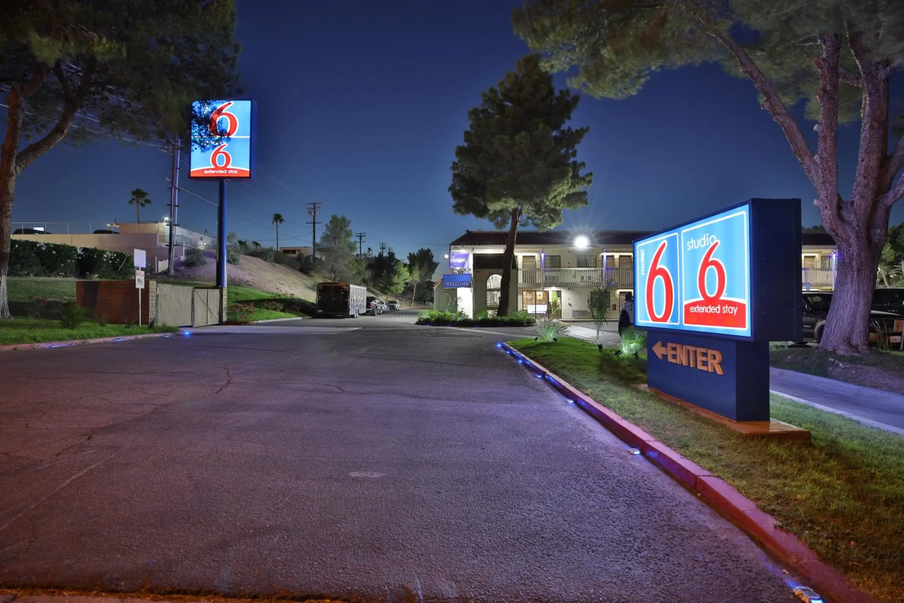 Property building in Motel 6-Barstow, CA Property building in Motel 6-Barstow, CA