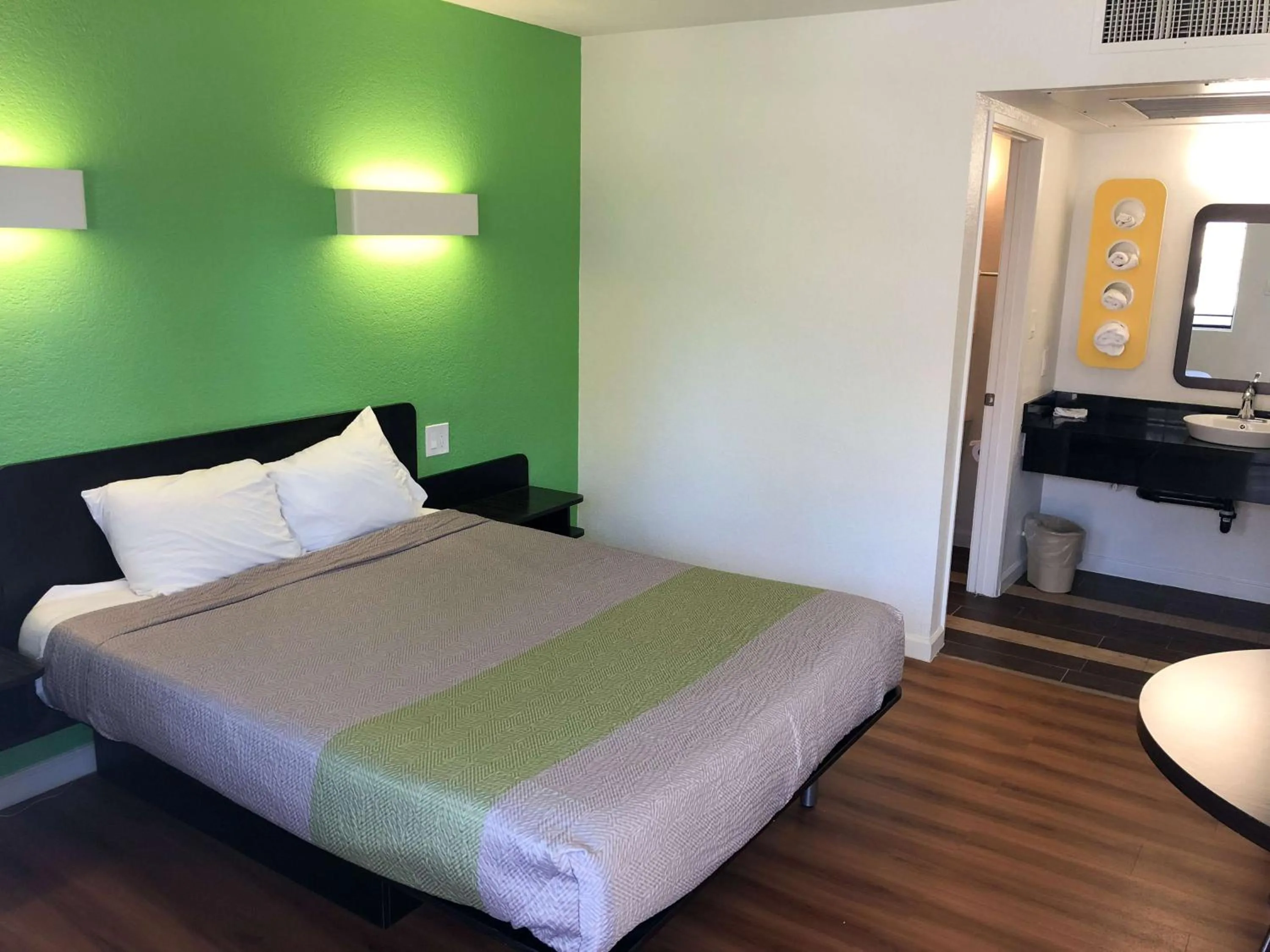 Photo of the whole room, Bed in Motel 6-Barstow, CA