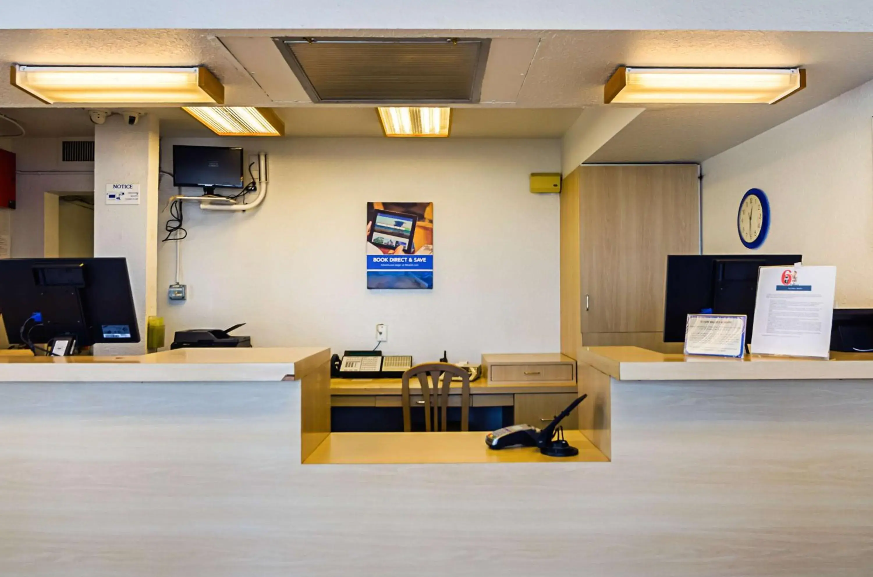 Lobby or reception in Motel 6-Barstow, CA Lobby or reception in Motel 6-Barstow, CA