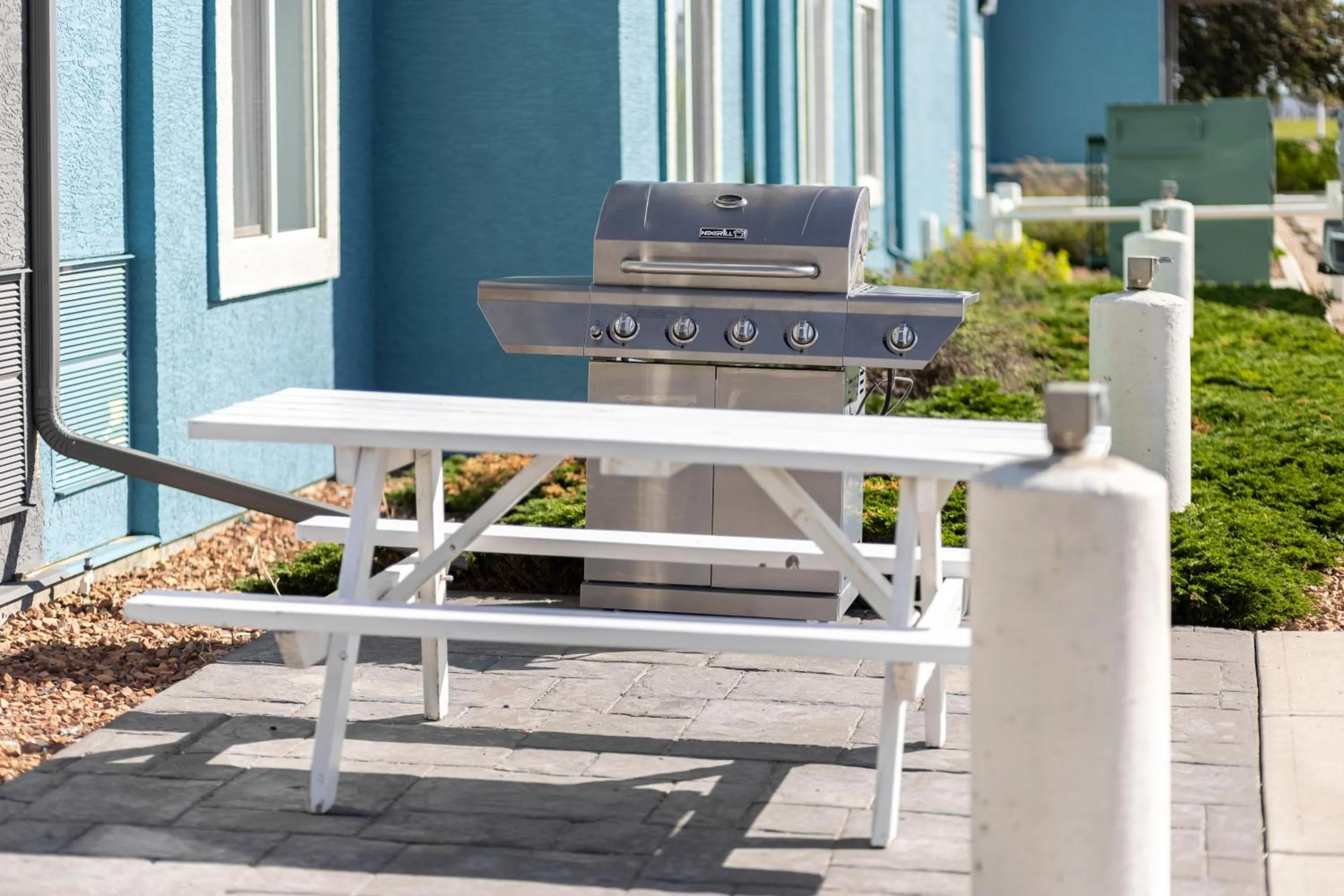 Patio in Home Inn Medicine Hat