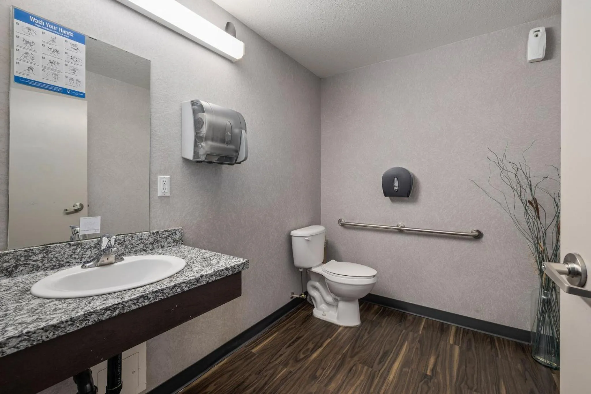 Photo of the whole room in Prairie Crest Medicine Hat by IHG