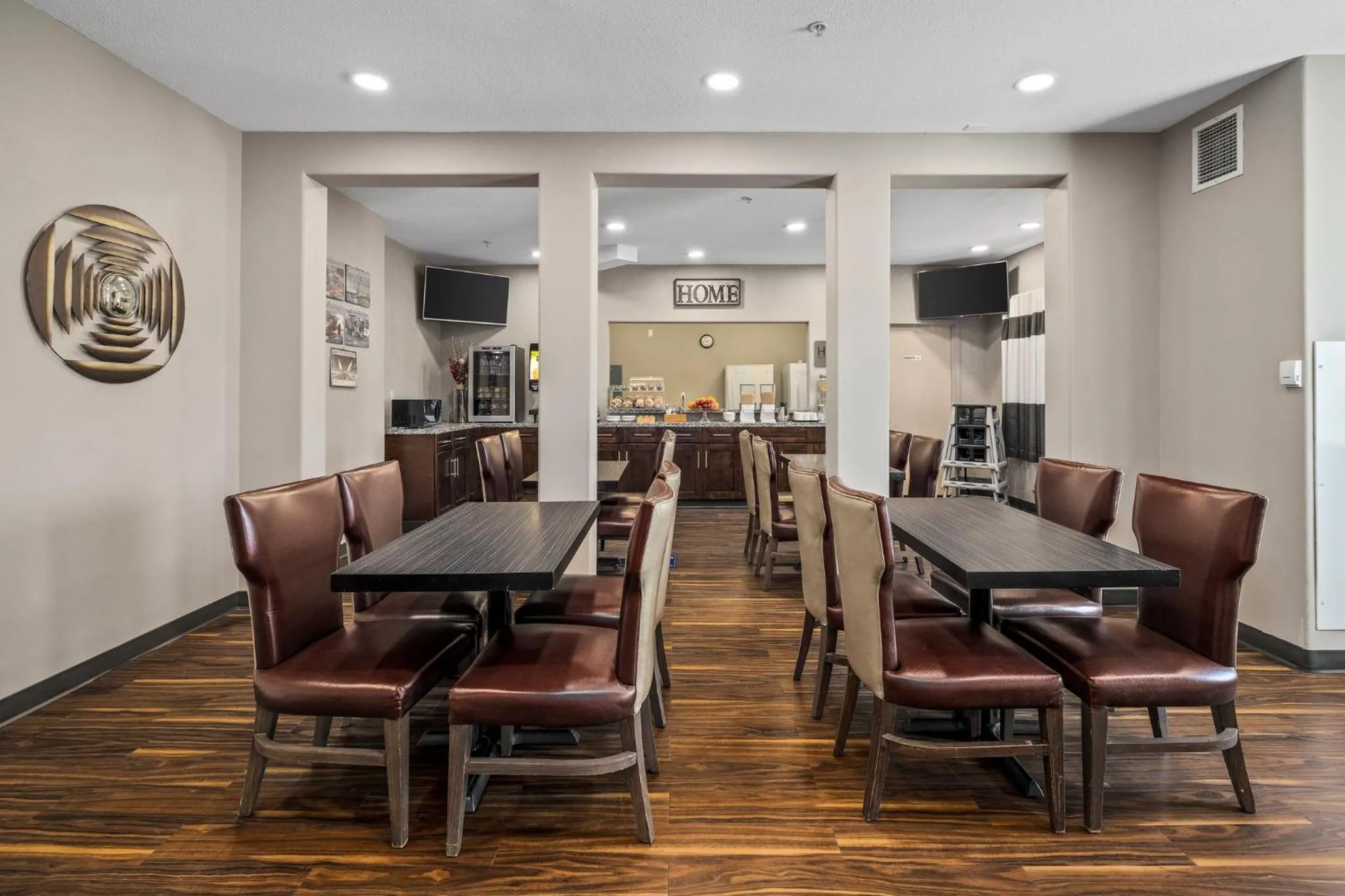 Breakfast in Prairie Crest Medicine Hat by IHG