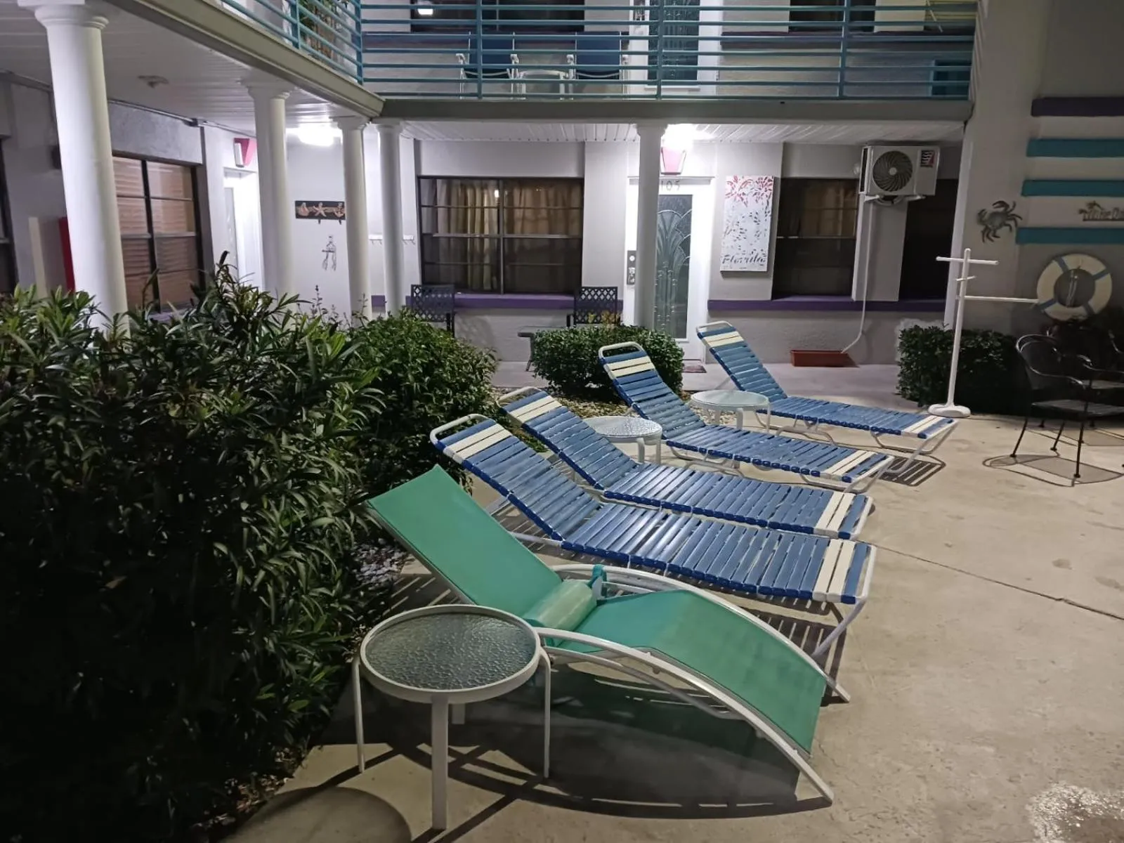 Swimming pool in Royal North Beach