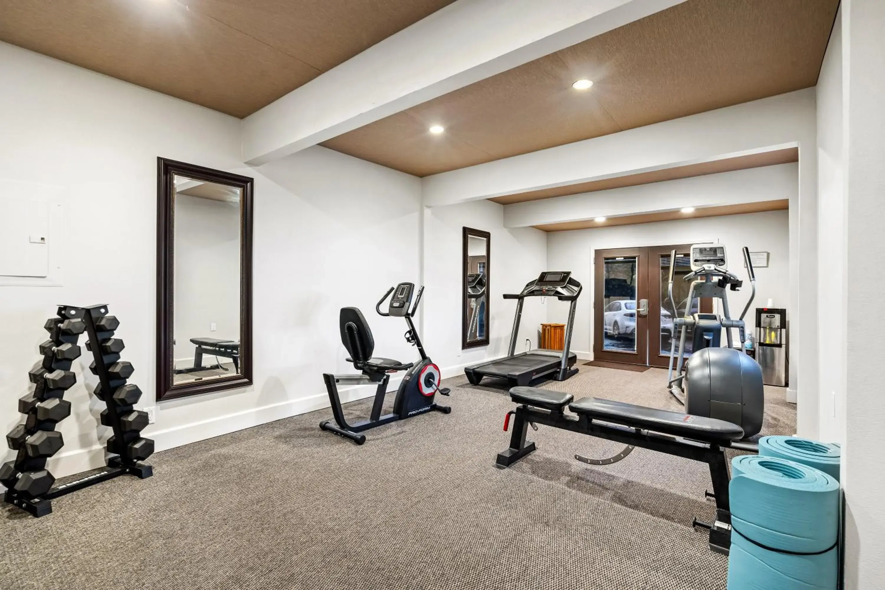 Fitness centre/facilities in Paradise Bay Resort Fitness centre/facilities in Paradise Bay Resort