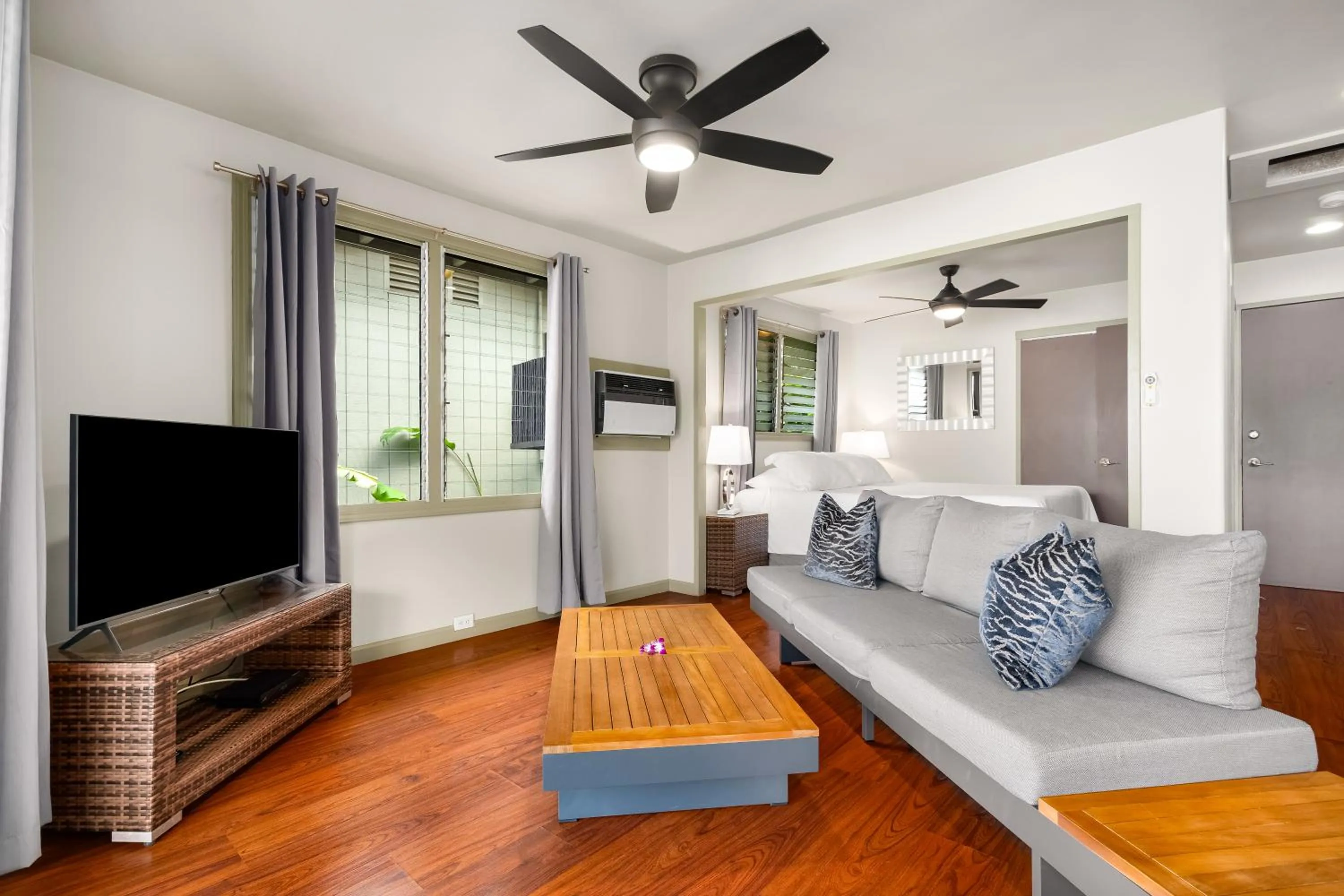 TV and multimedia in Paradise Bay Resort