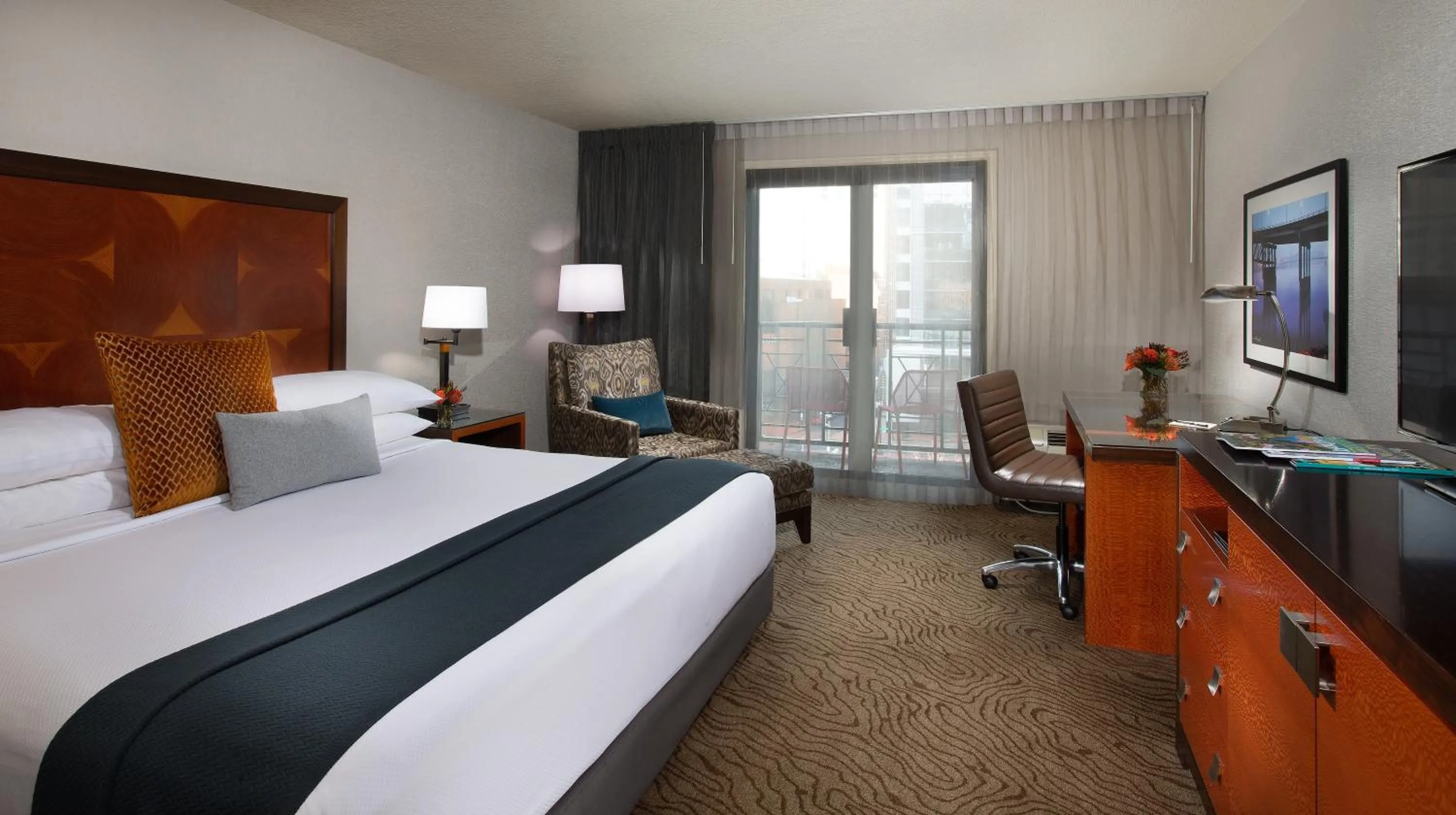 Bedroom, Bed in The Paramount Hotel Portland