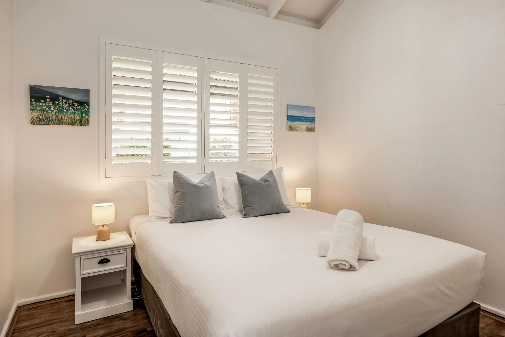 Bedroom, Bed in Bay Village Dunsborough