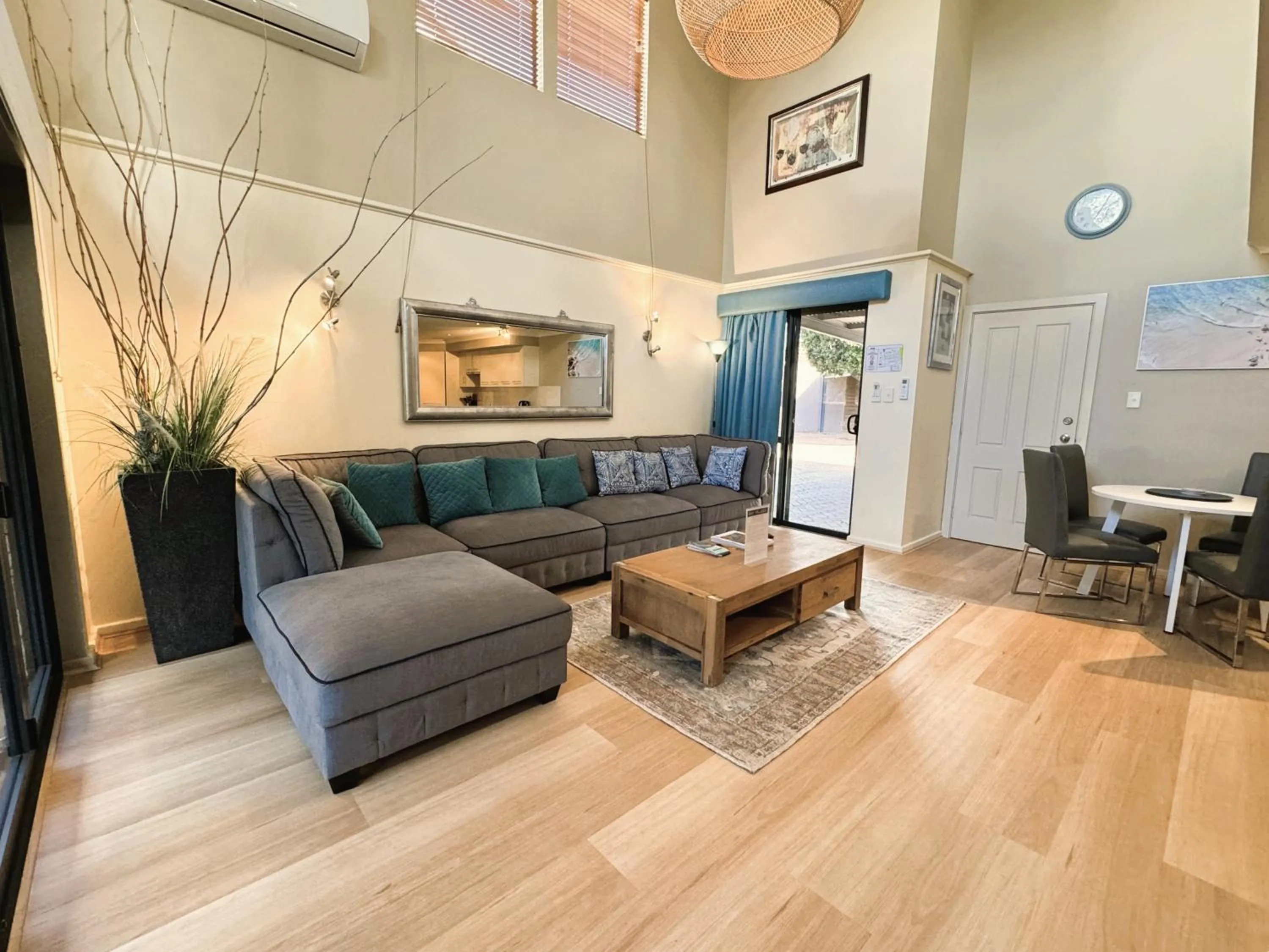 Bay Village Dunsborough