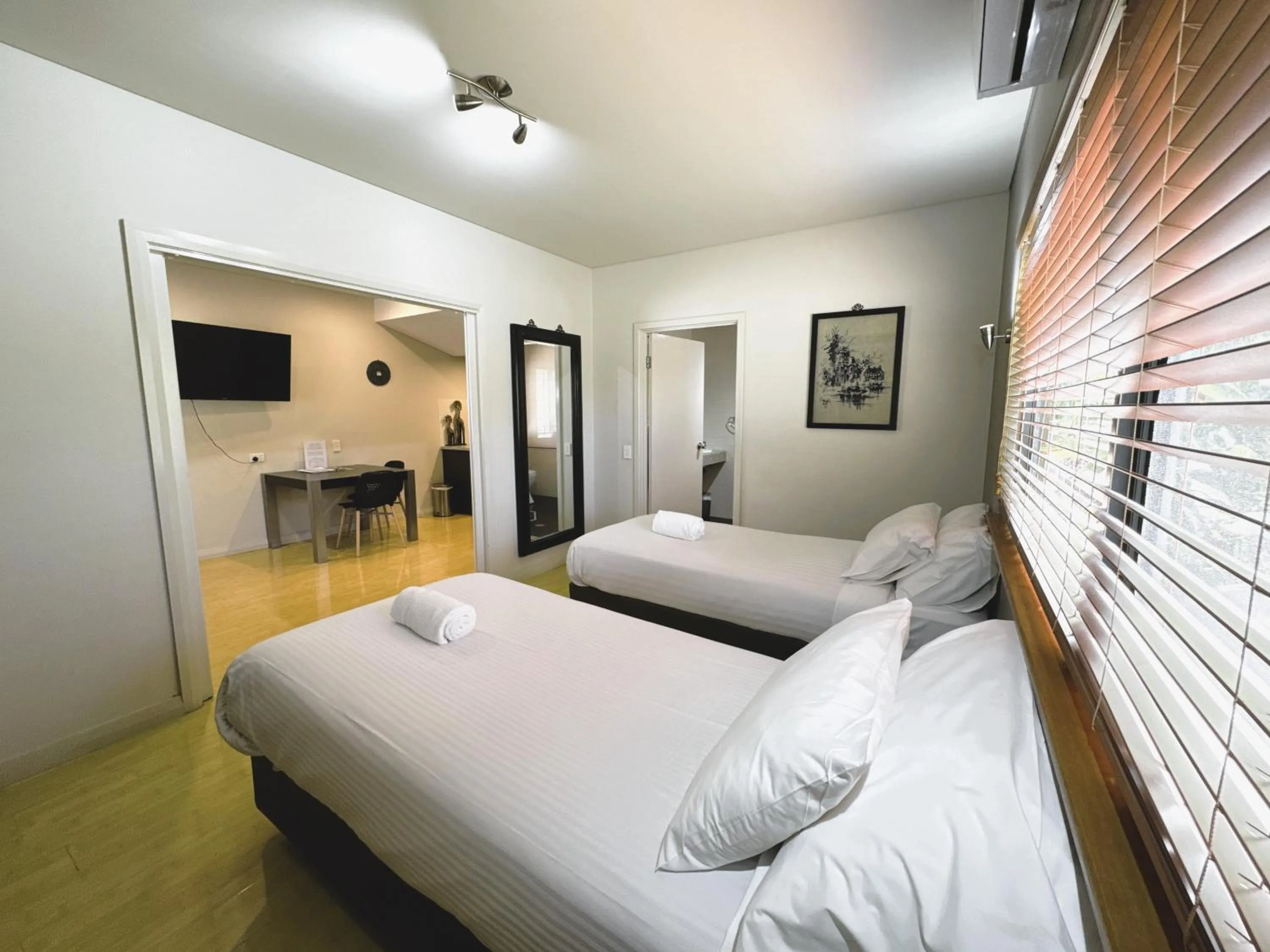 Bed in Bay Village Dunsborough