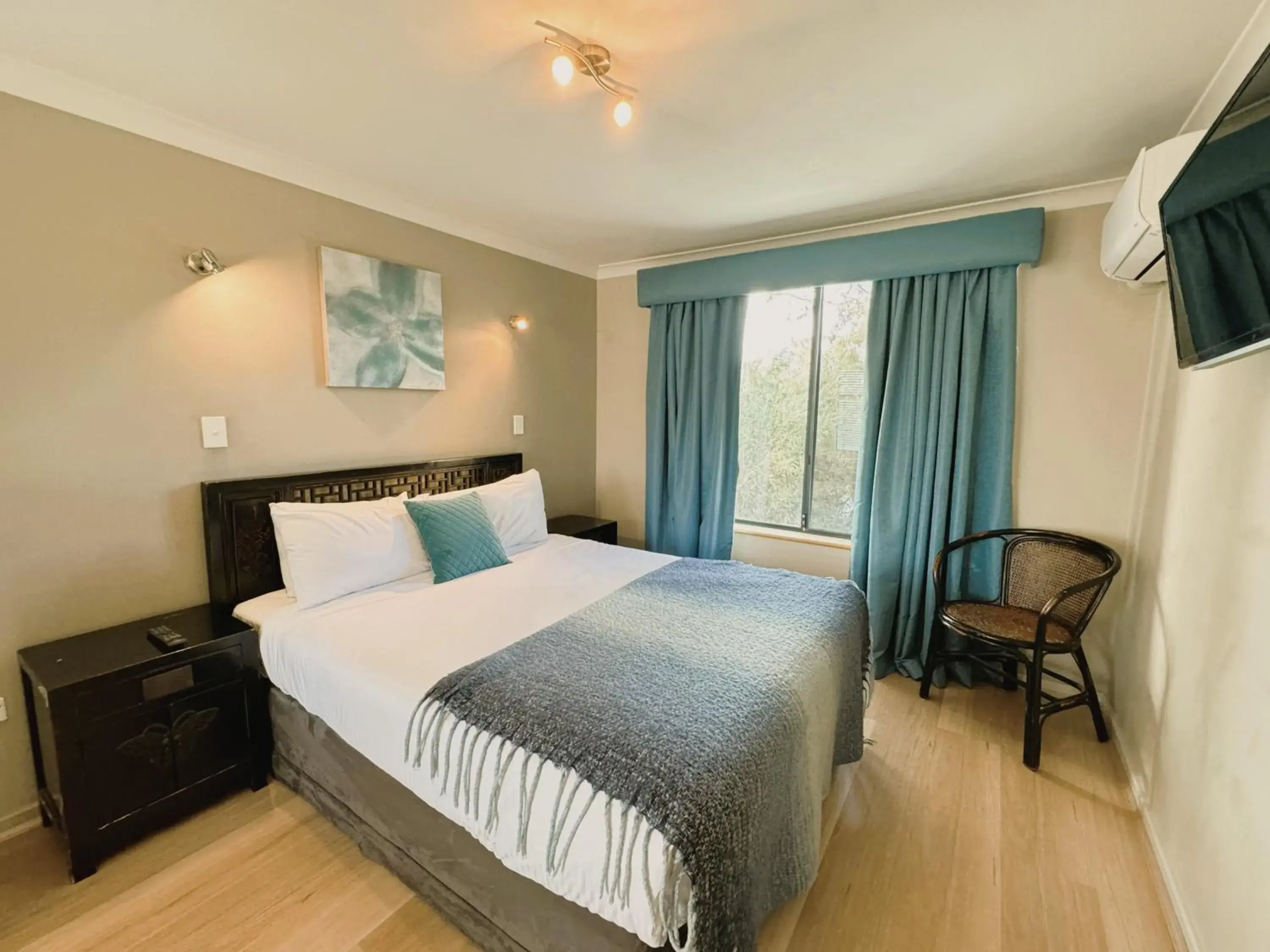 Bed in Bay Village Dunsborough Bed in Bay Village Dunsborough