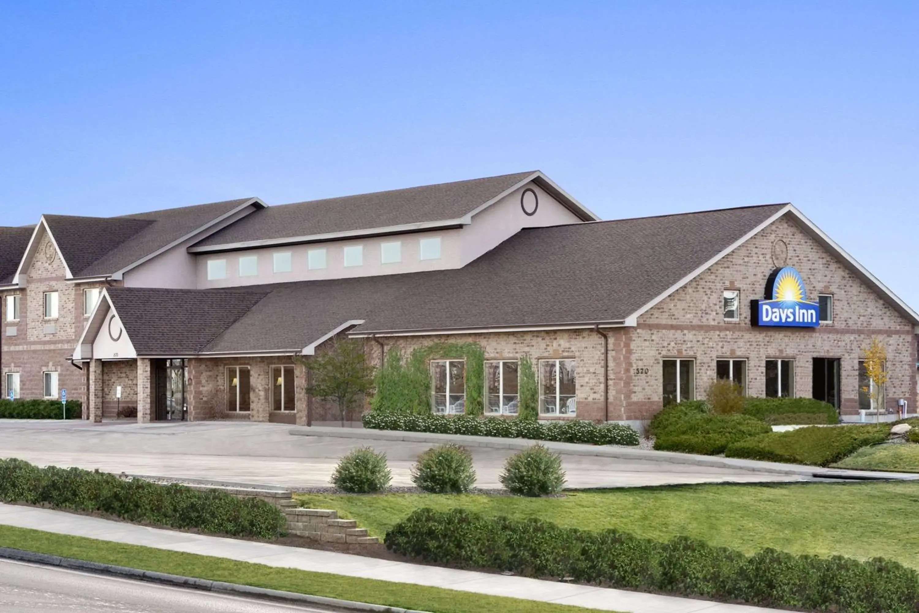 Property building in Days Inn by Wyndham Rapid City Property building in Days Inn by Wyndham Rapid City