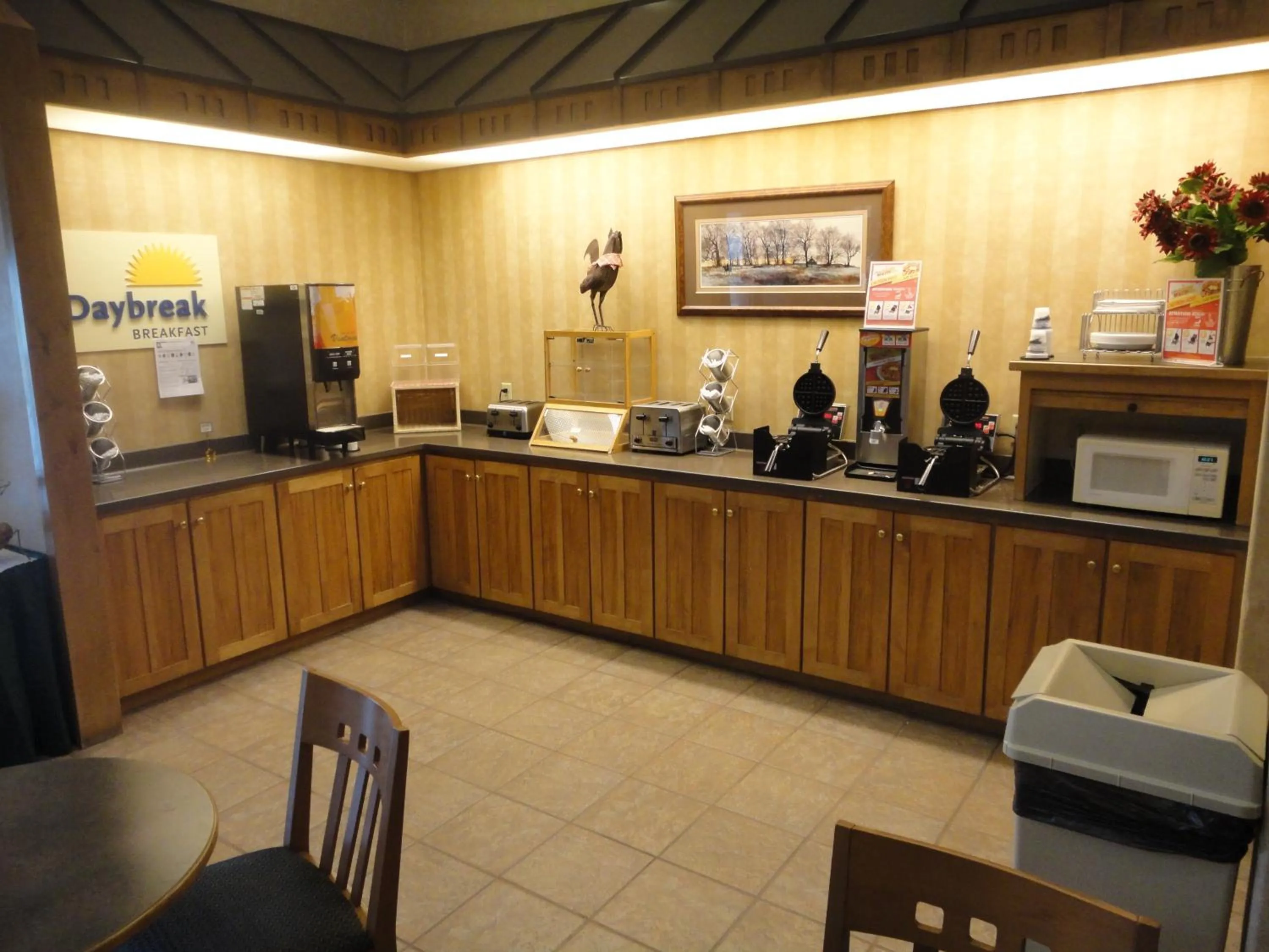 Restaurant/places to eat in Days Inn by Wyndham Rapid City
