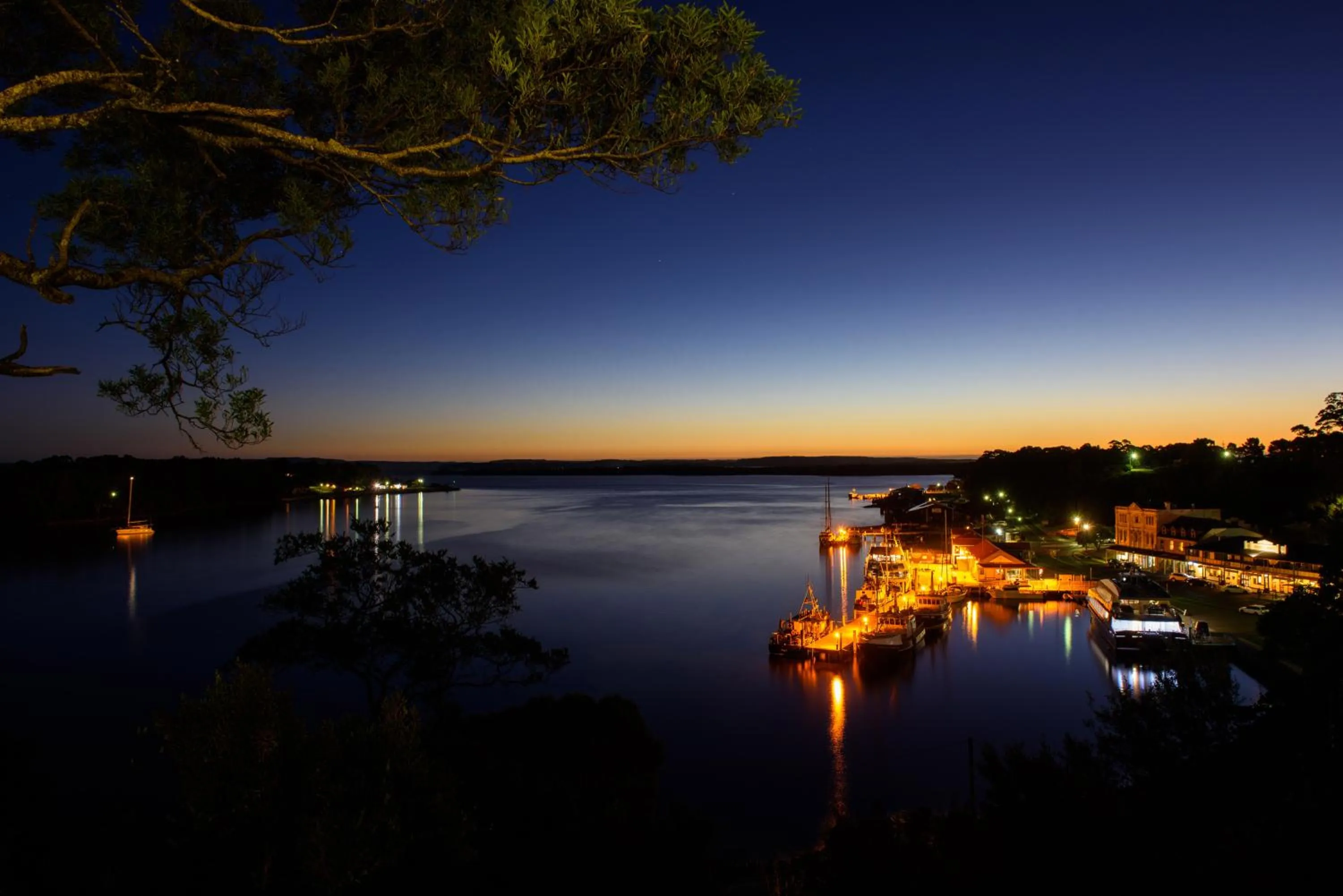 Natural landscape in Strahan Village