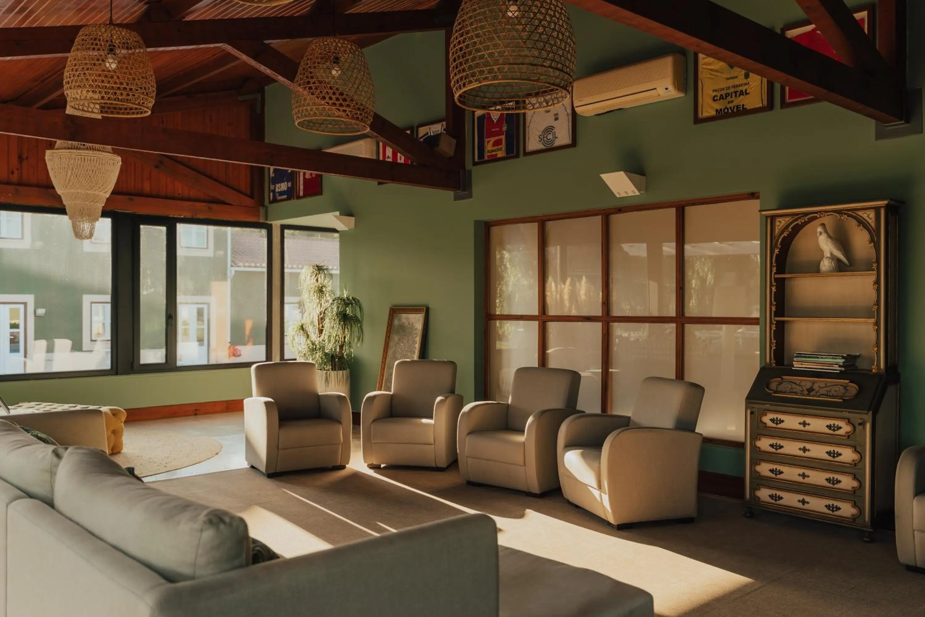 Living room in Quinta do Pinheiro Hotel E Eventos by Grupo Quinta dos Lagos