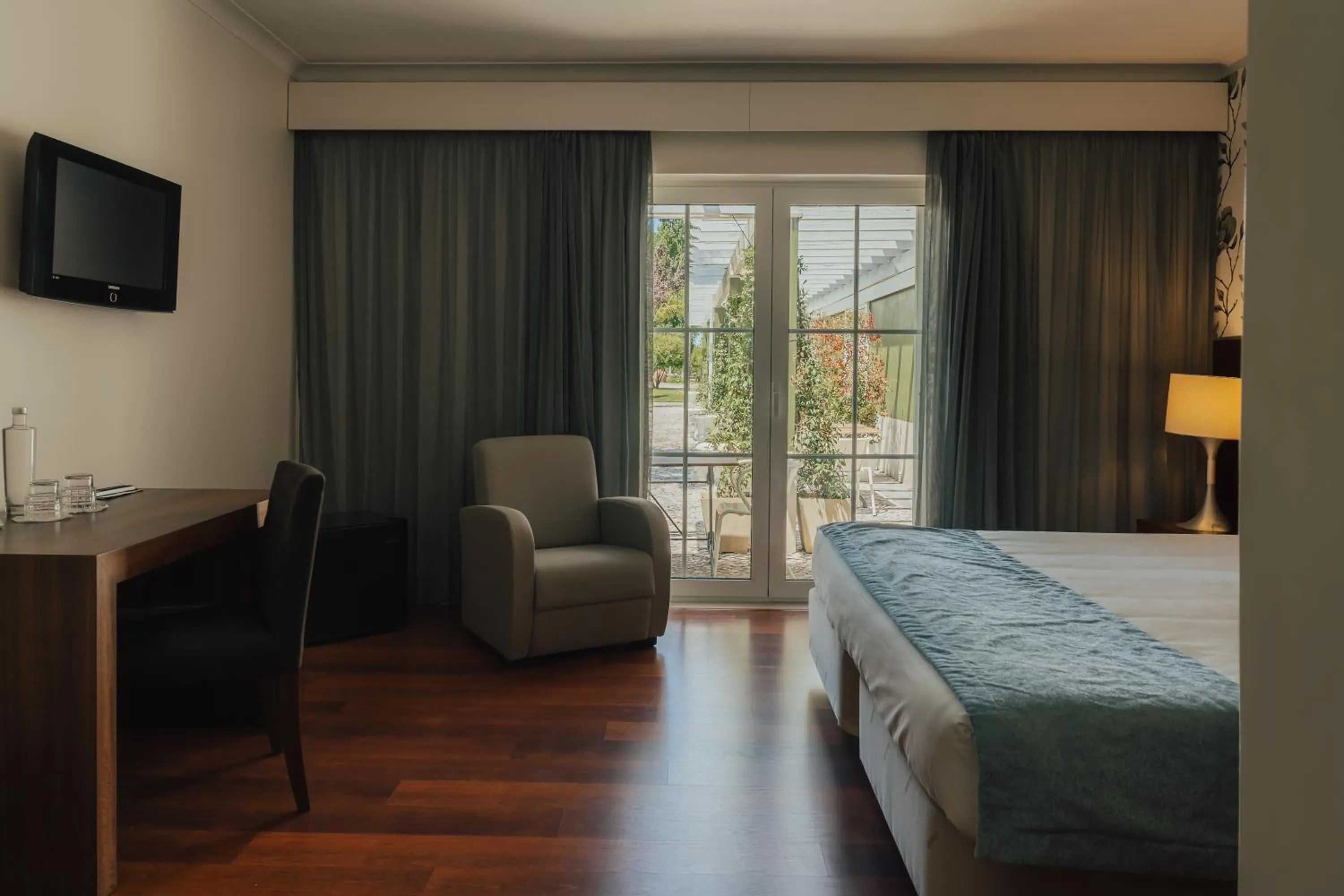 Bedroom, Bed in Quinta do Pinheiro Hotel E Eventos by Grupo Quinta dos Lagos