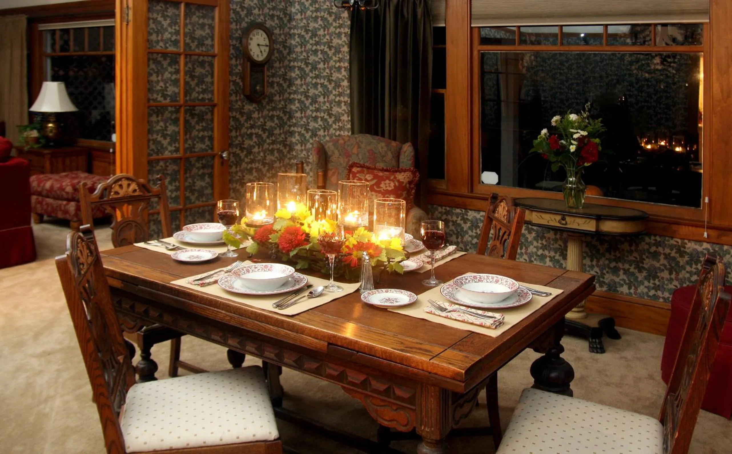 Dining area in Cottage on Armstrong