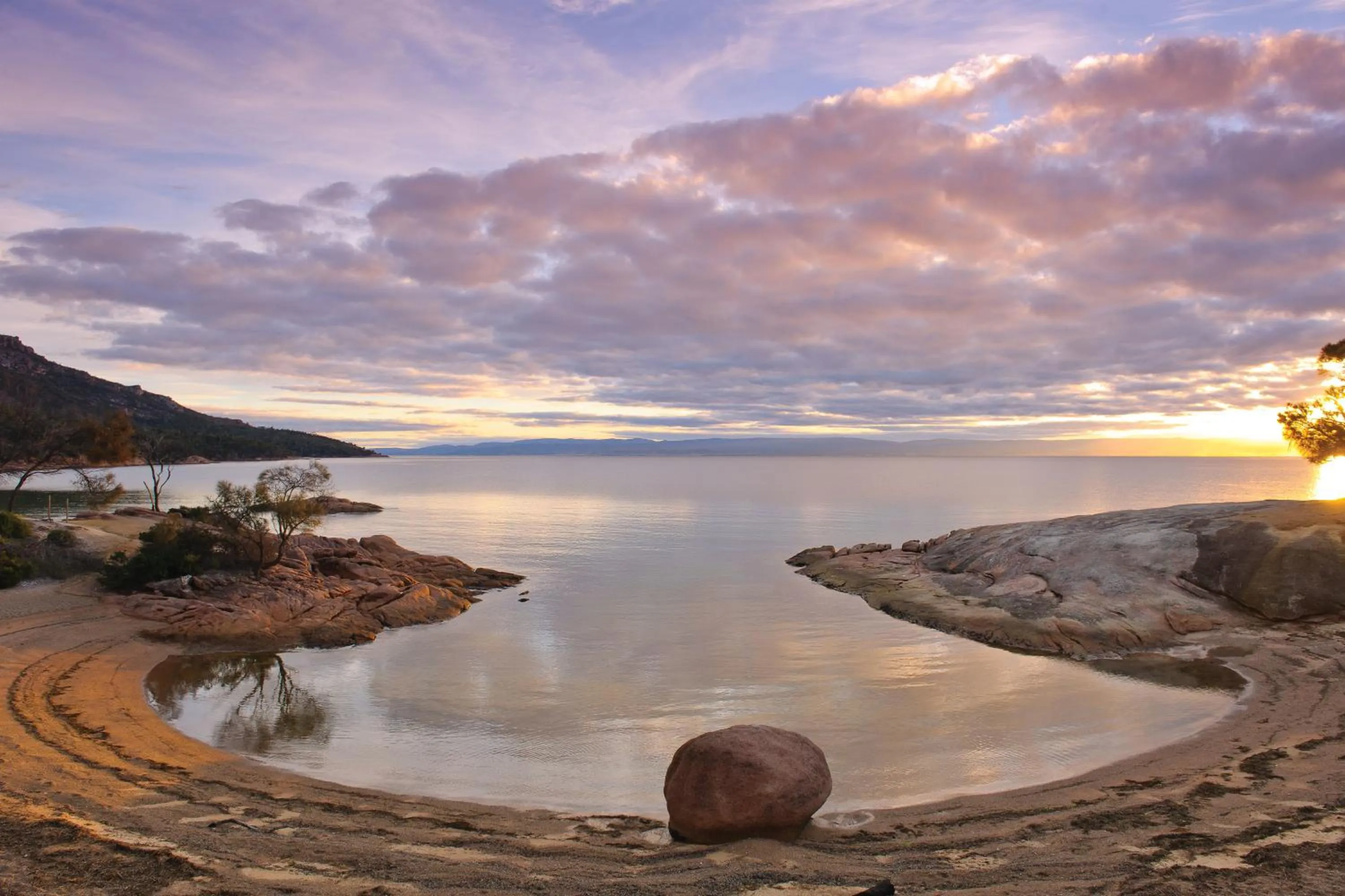 Natural landscape in Freycinet Lodge