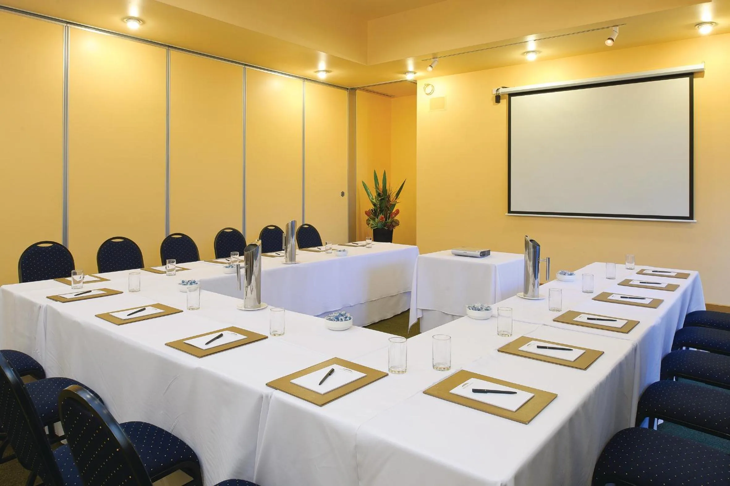 Meeting/conference room in Freycinet Lodge