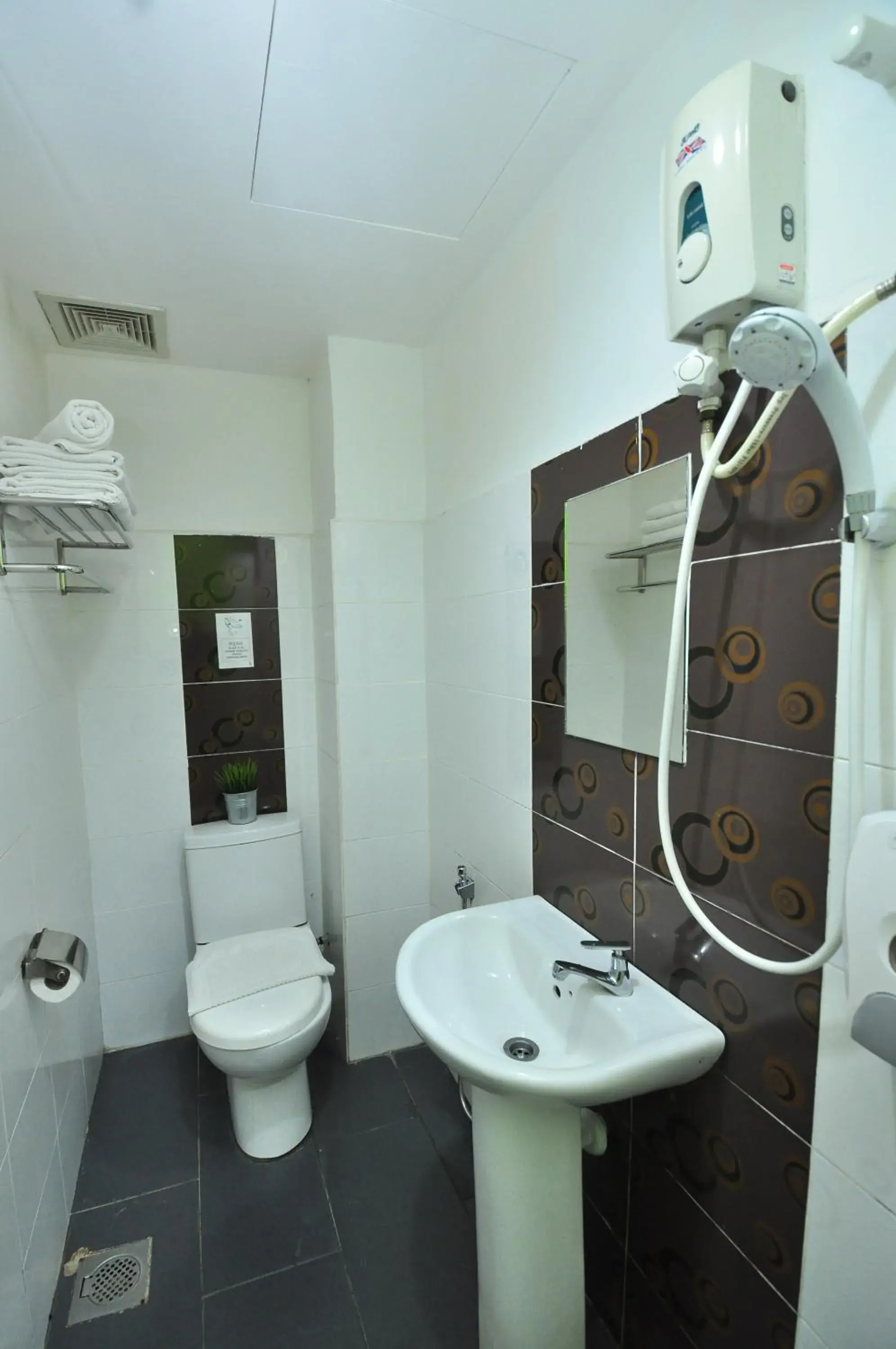 Shower, Bathroom in Best View Hotel Ss2 Petaling Jaya