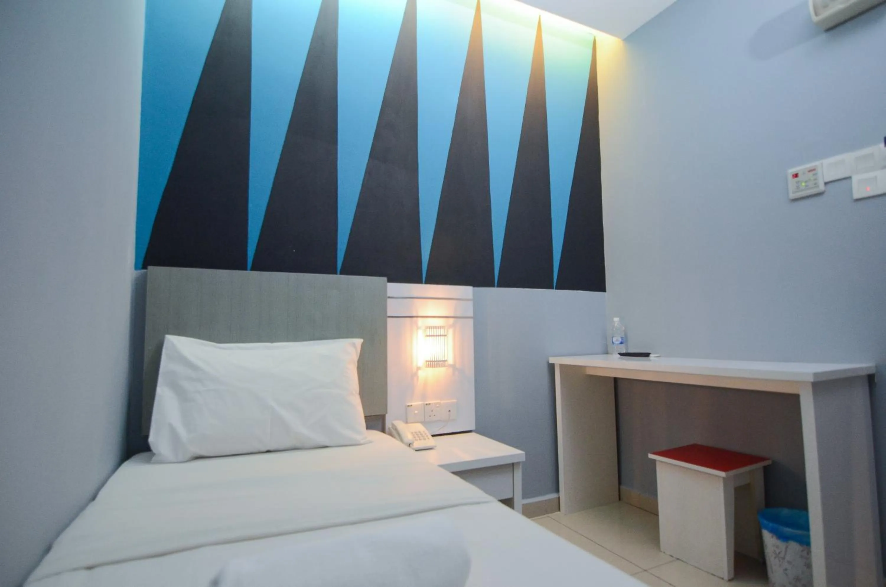 Bedroom, Bed in Suite Dreamz Hotel