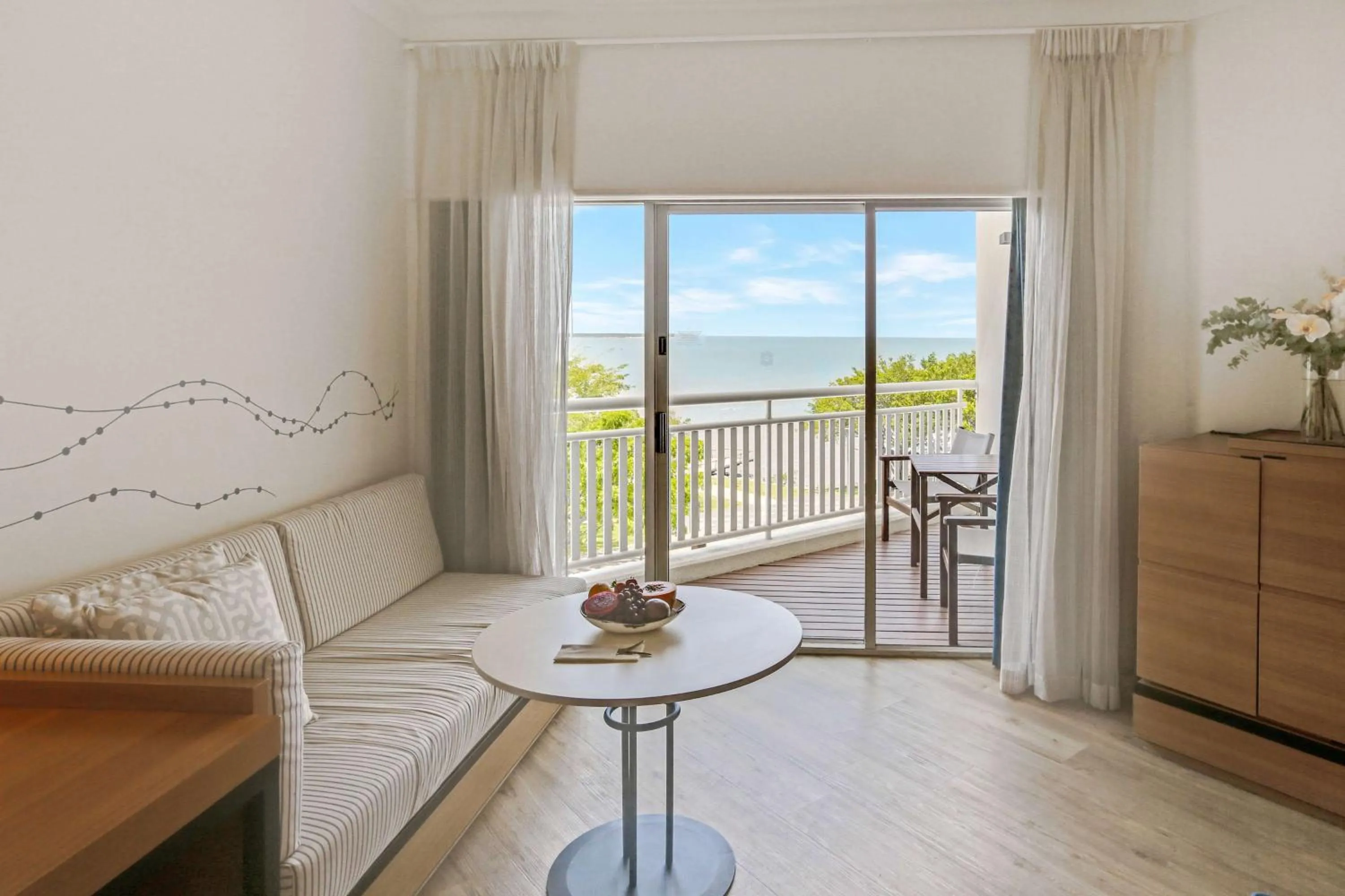 Bedroom in Shangri-La The Marina, Cairns