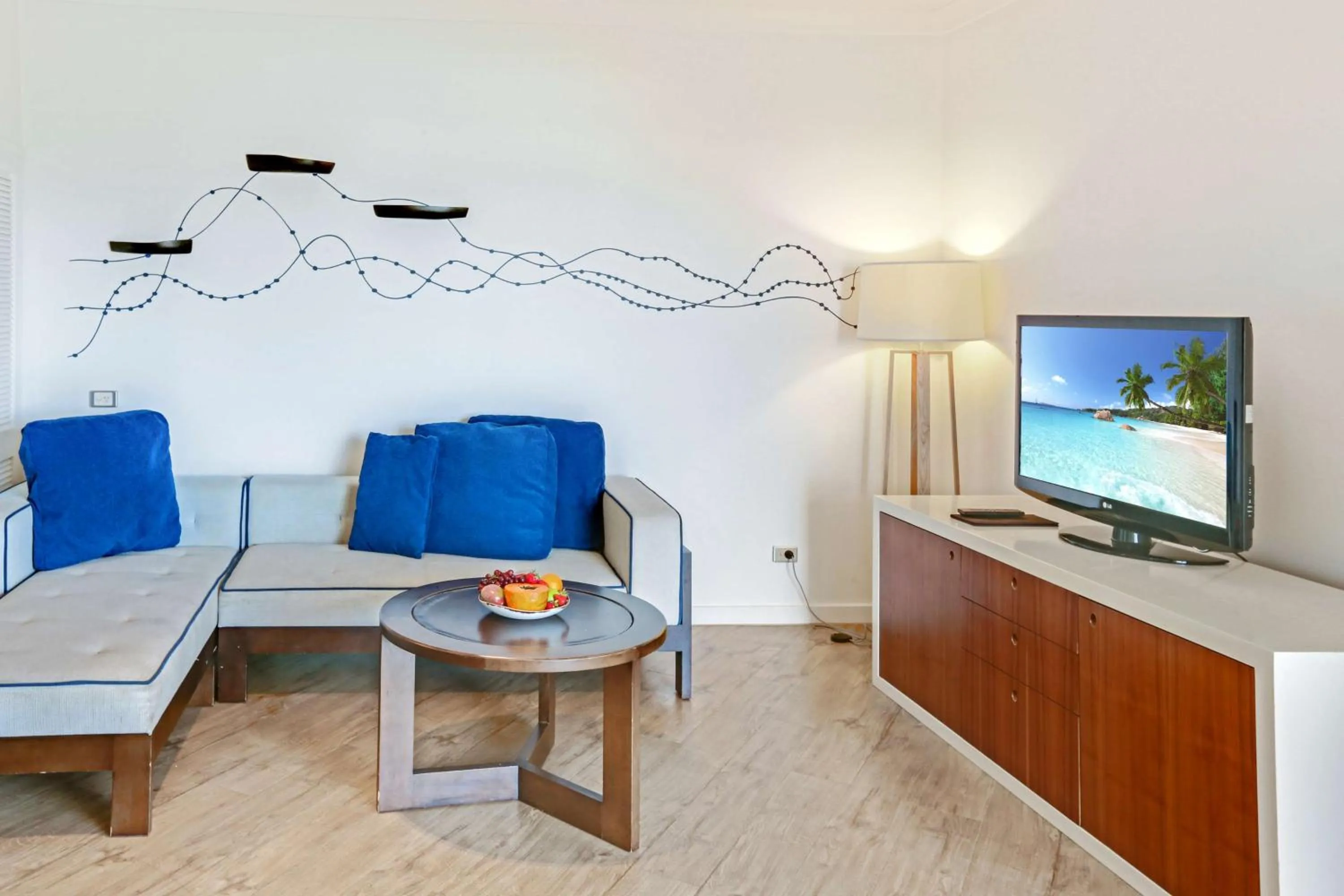 Photo of the whole room in Shangri-La The Marina, Cairns