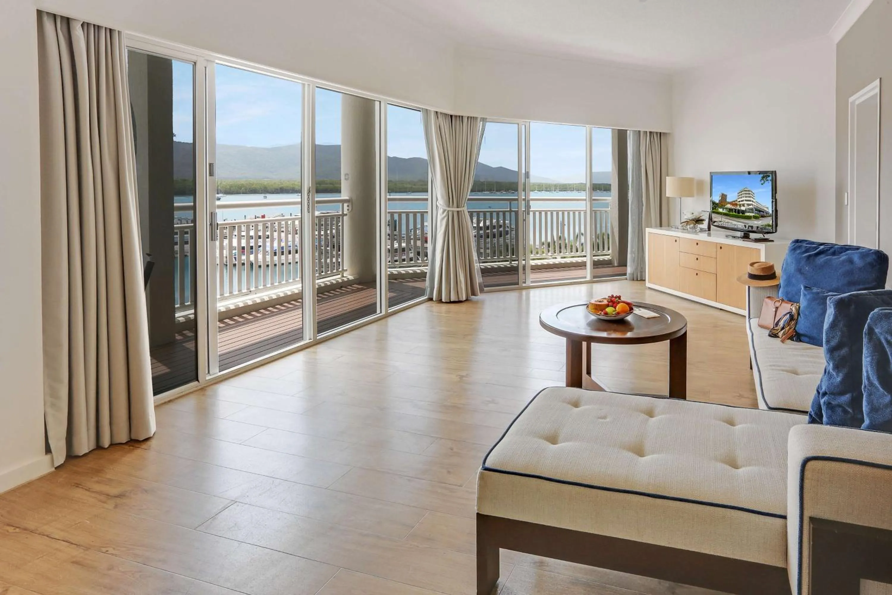 Photo of the whole room in Shangri-La The Marina, Cairns