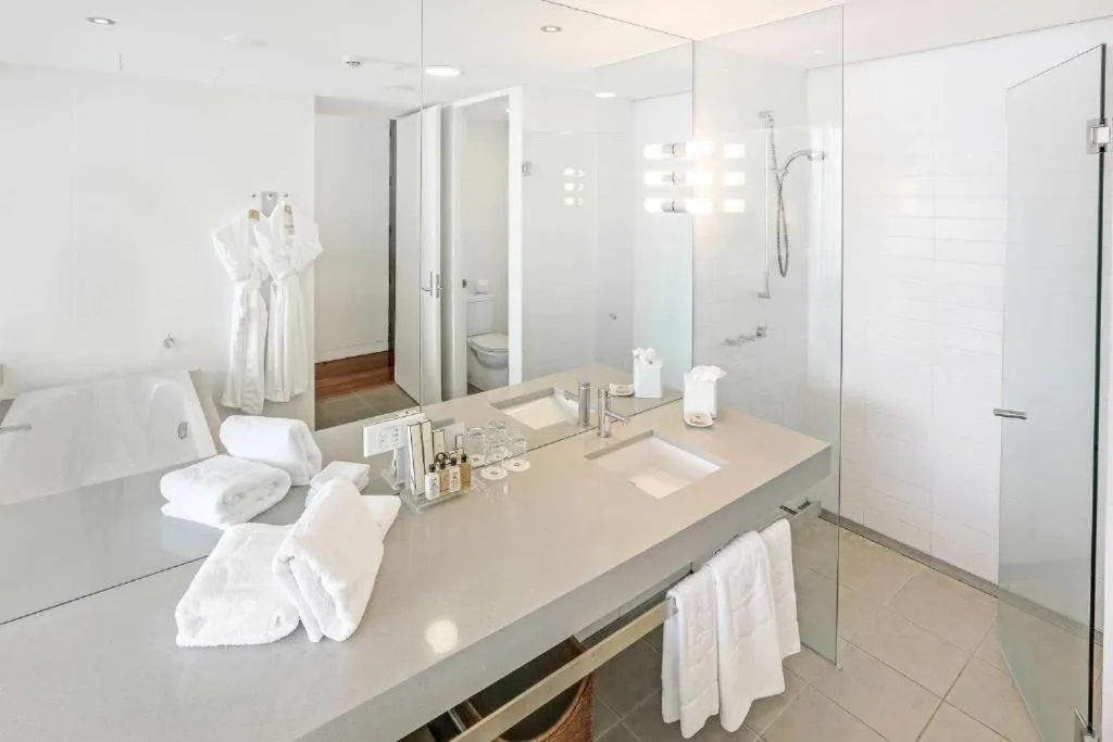 Bathroom in Shangri-La The Marina, Cairns