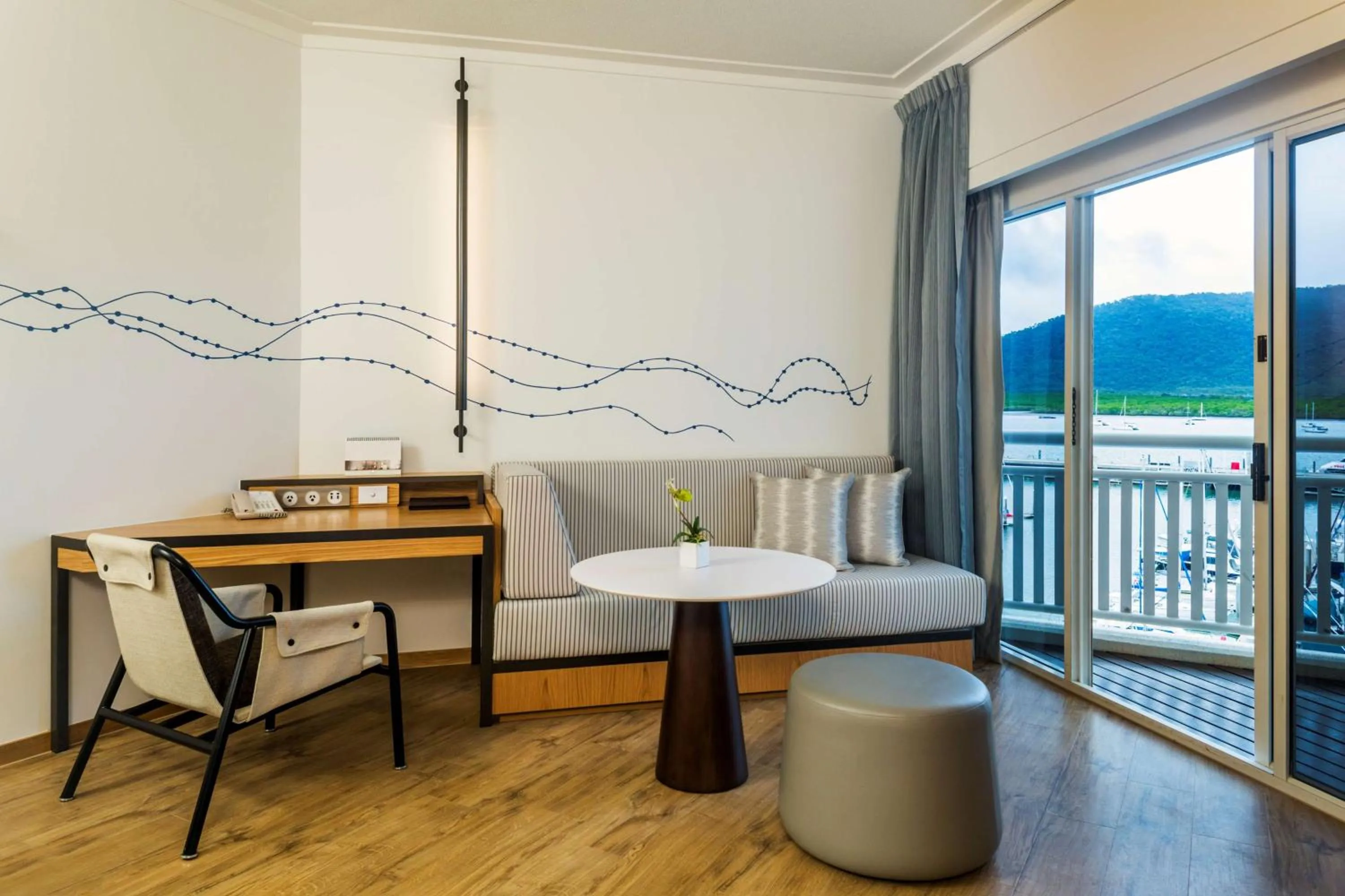 Bedroom in Shangri-La The Marina, Cairns