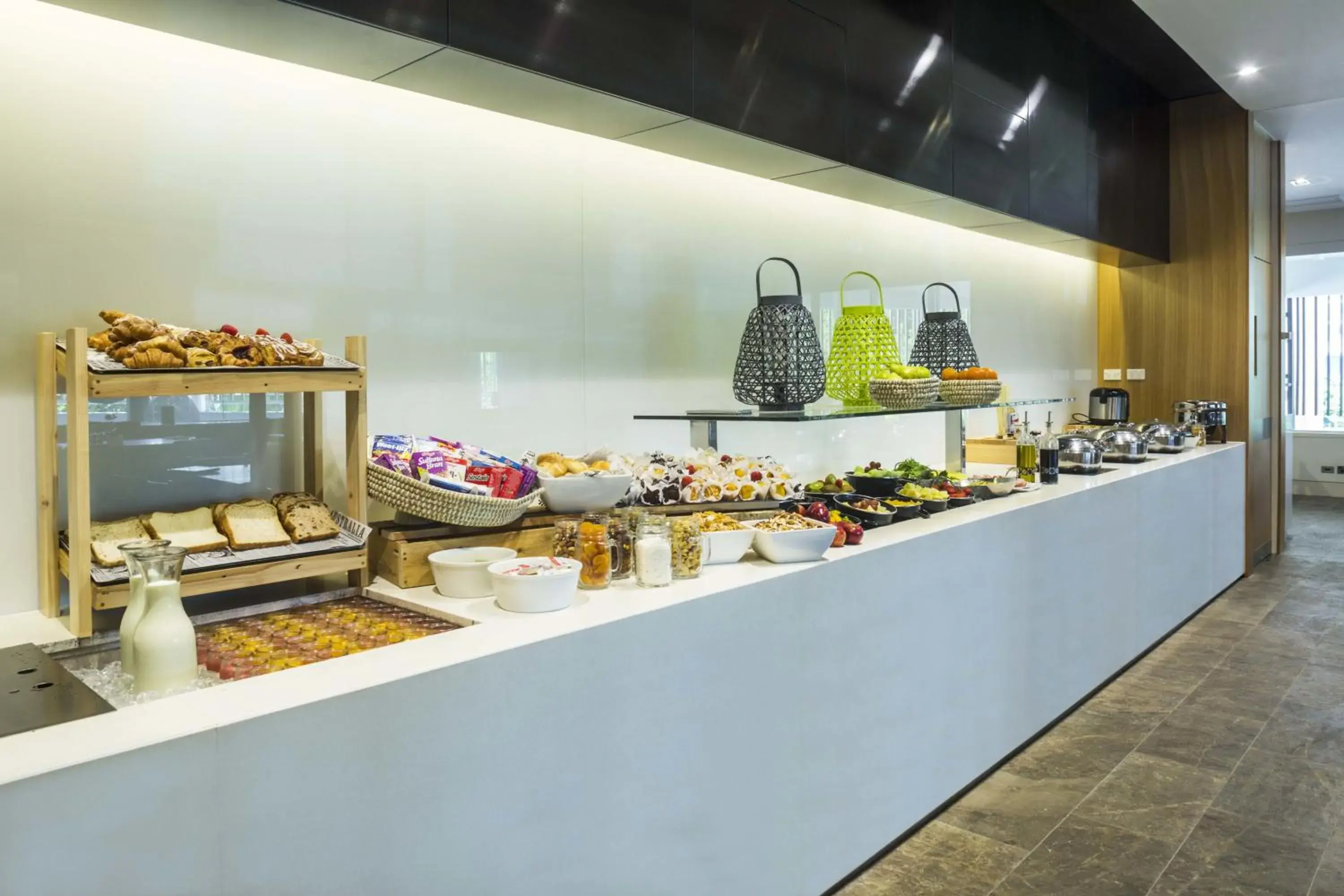 Buffet breakfast in Shangri-La The Marina, Cairns Buffet breakfast in Shangri-La The Marina, Cairns