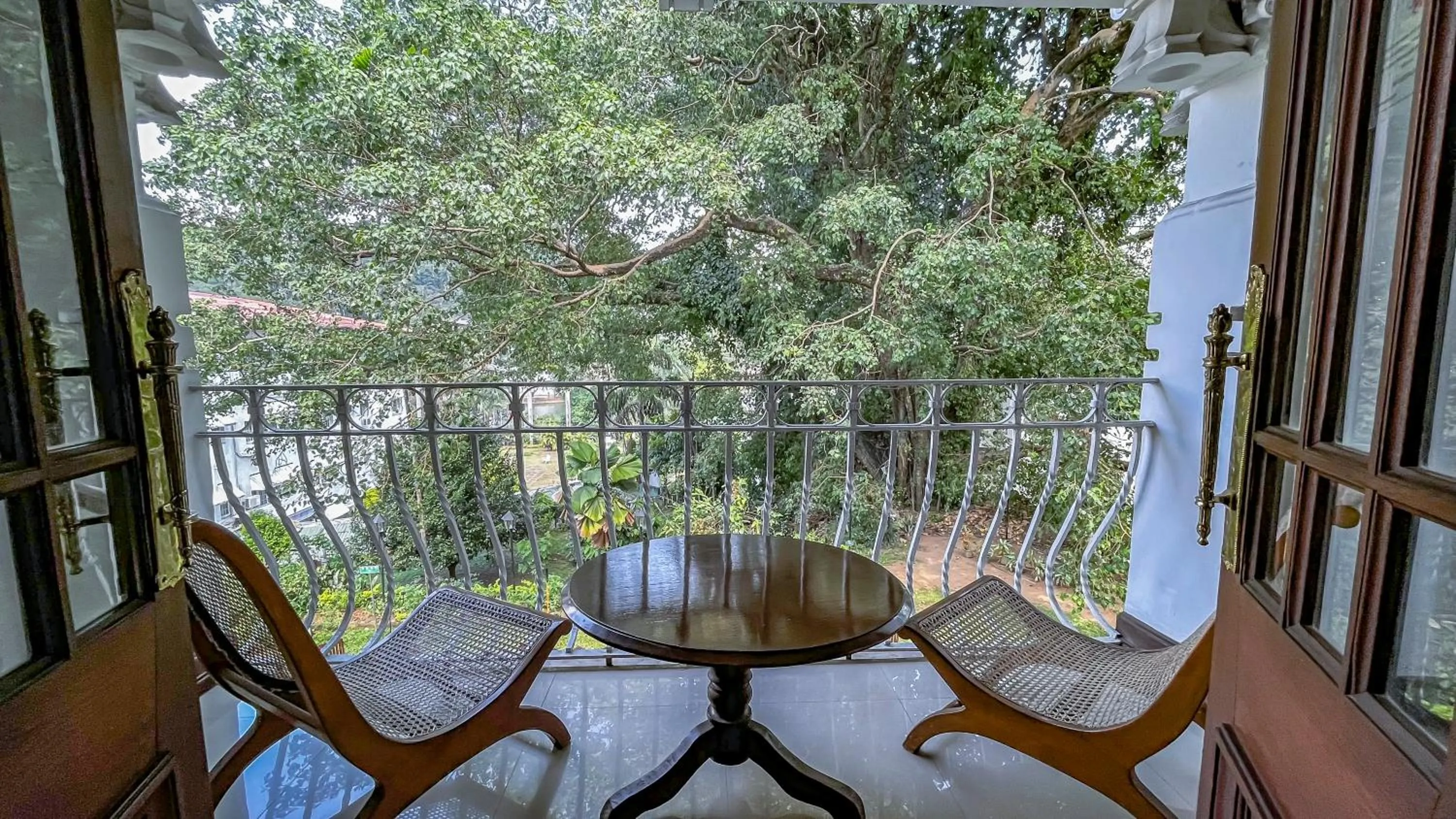 Princess Margeret Suite in Hotel Suisse Kandy - Since 1890