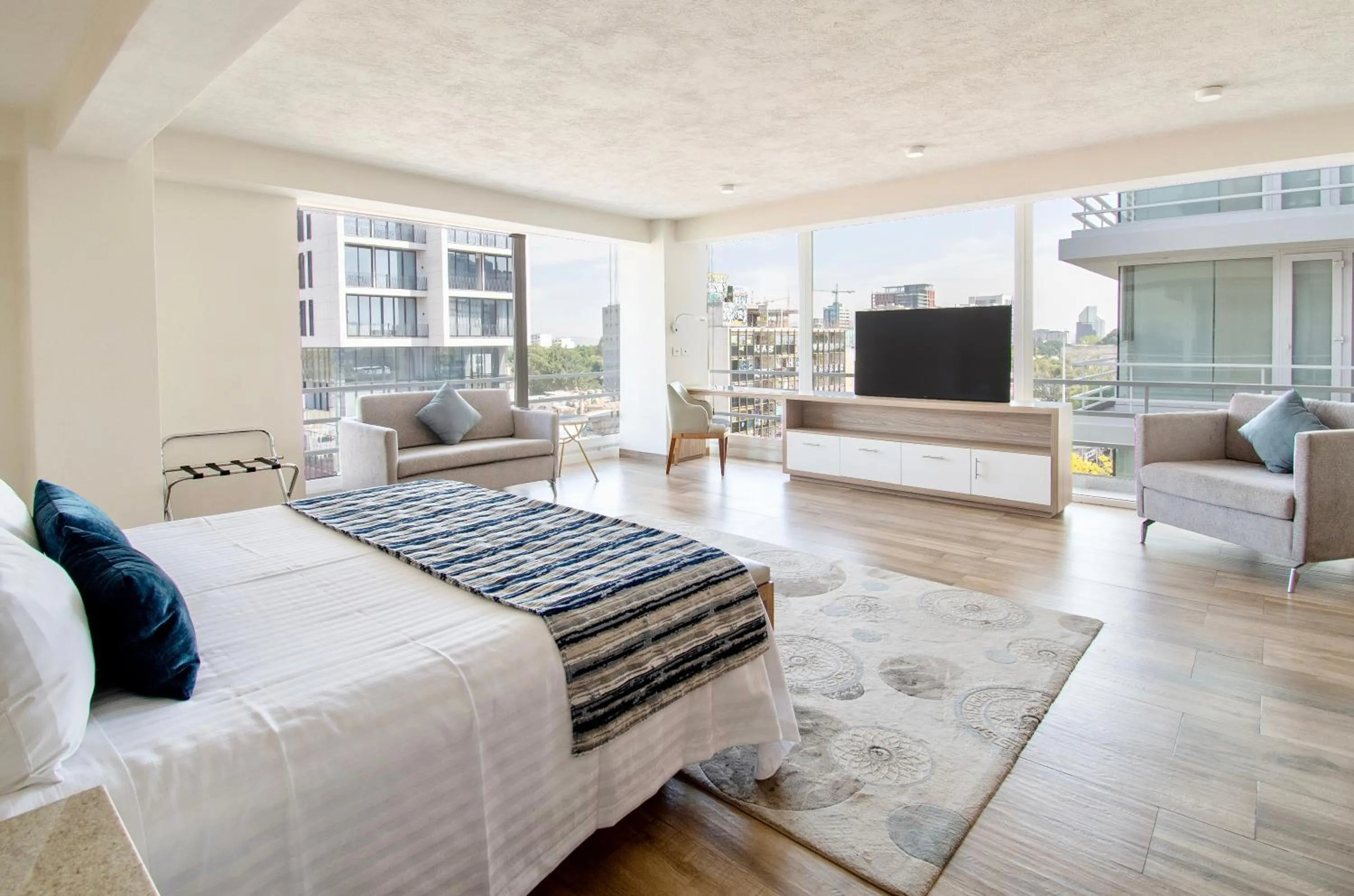 Photo of the whole room, Bed in Hotel Velvet Plaza