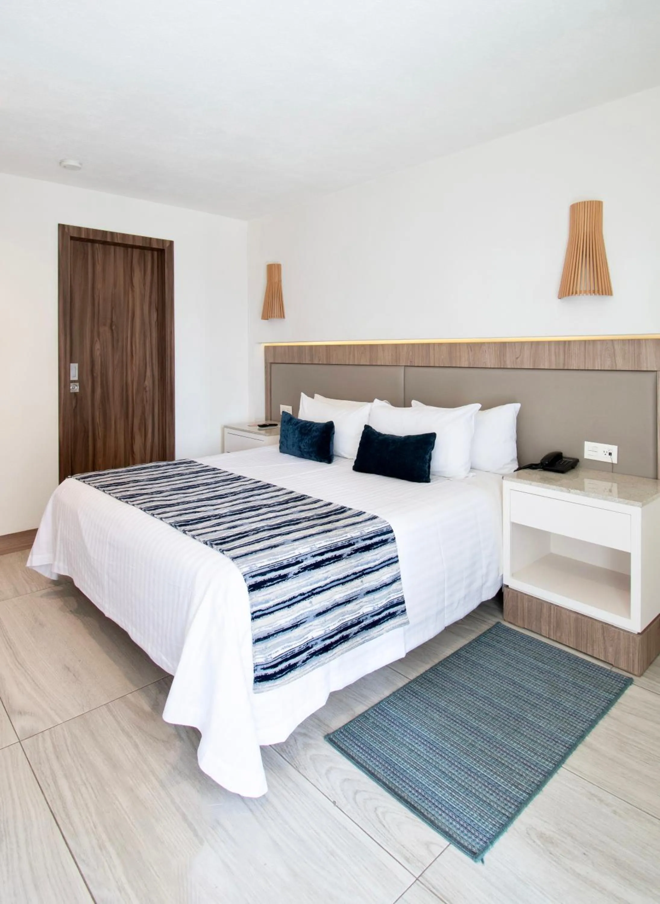 Bedroom, Bed in Hotel Velvet Plaza