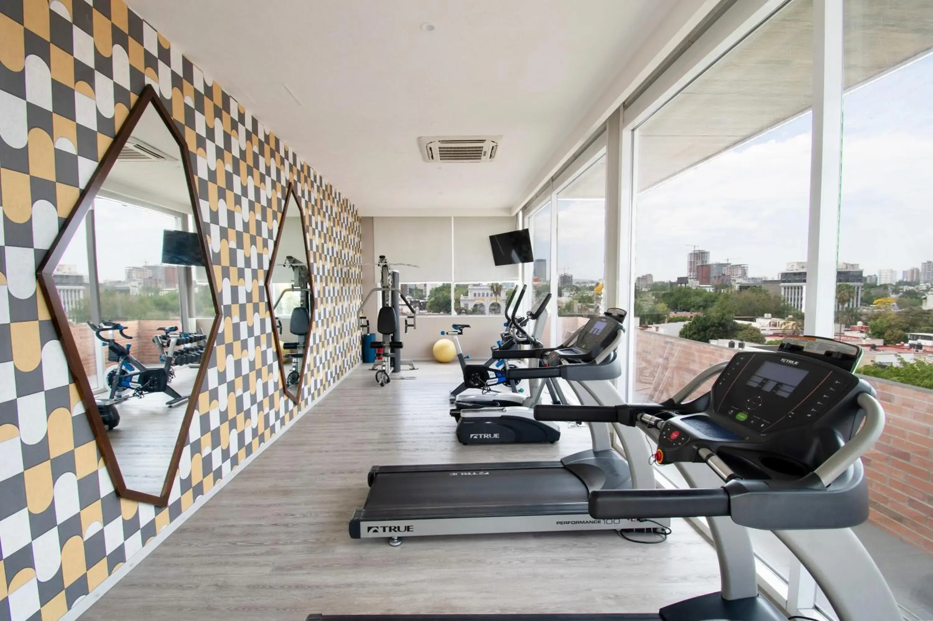 Fitness centre/facilities in Hotel Velvet Plaza Fitness centre/facilities in Hotel Velvet Plaza
