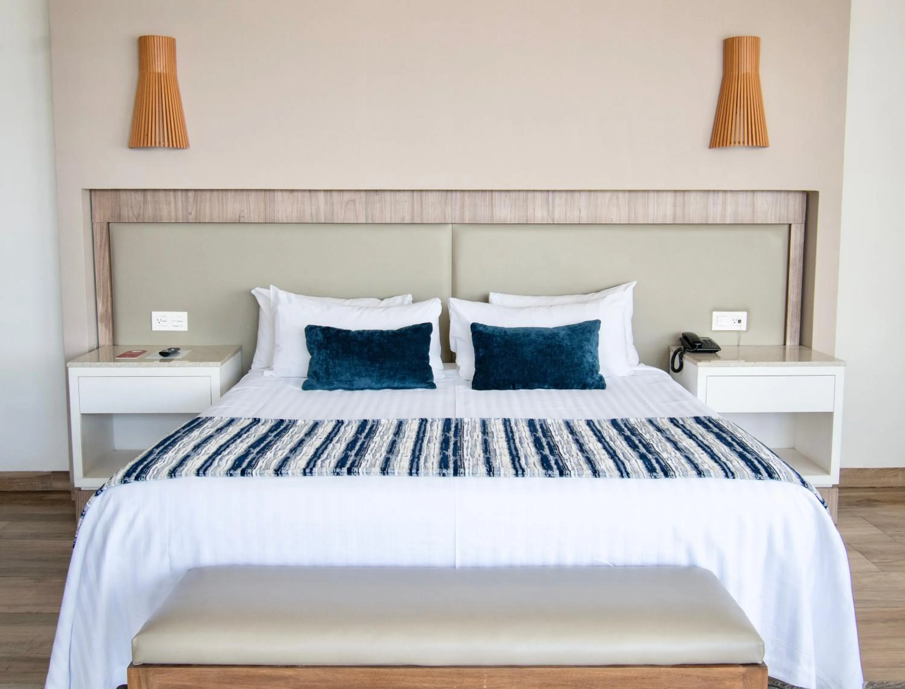 Bedroom, Bed in Hotel Velvet Plaza